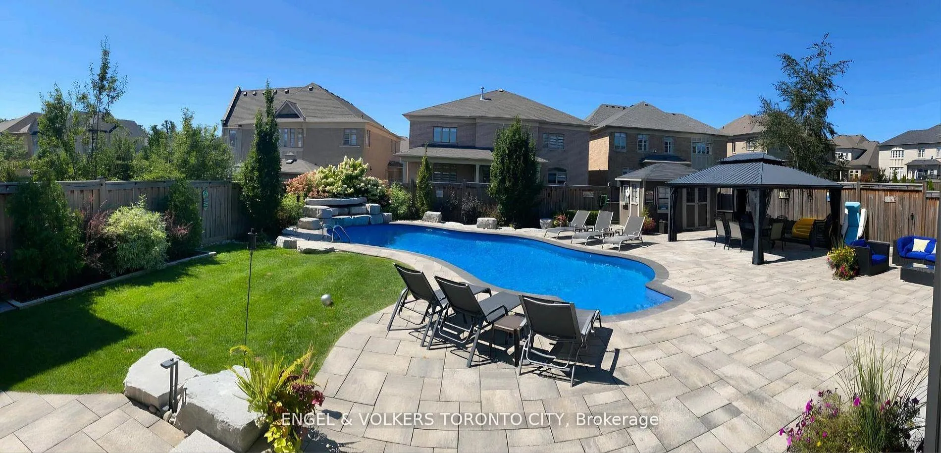 Photo 35 of 10 Silver Sterling Crescent, Vaughan, Vellore Village — HOMEH