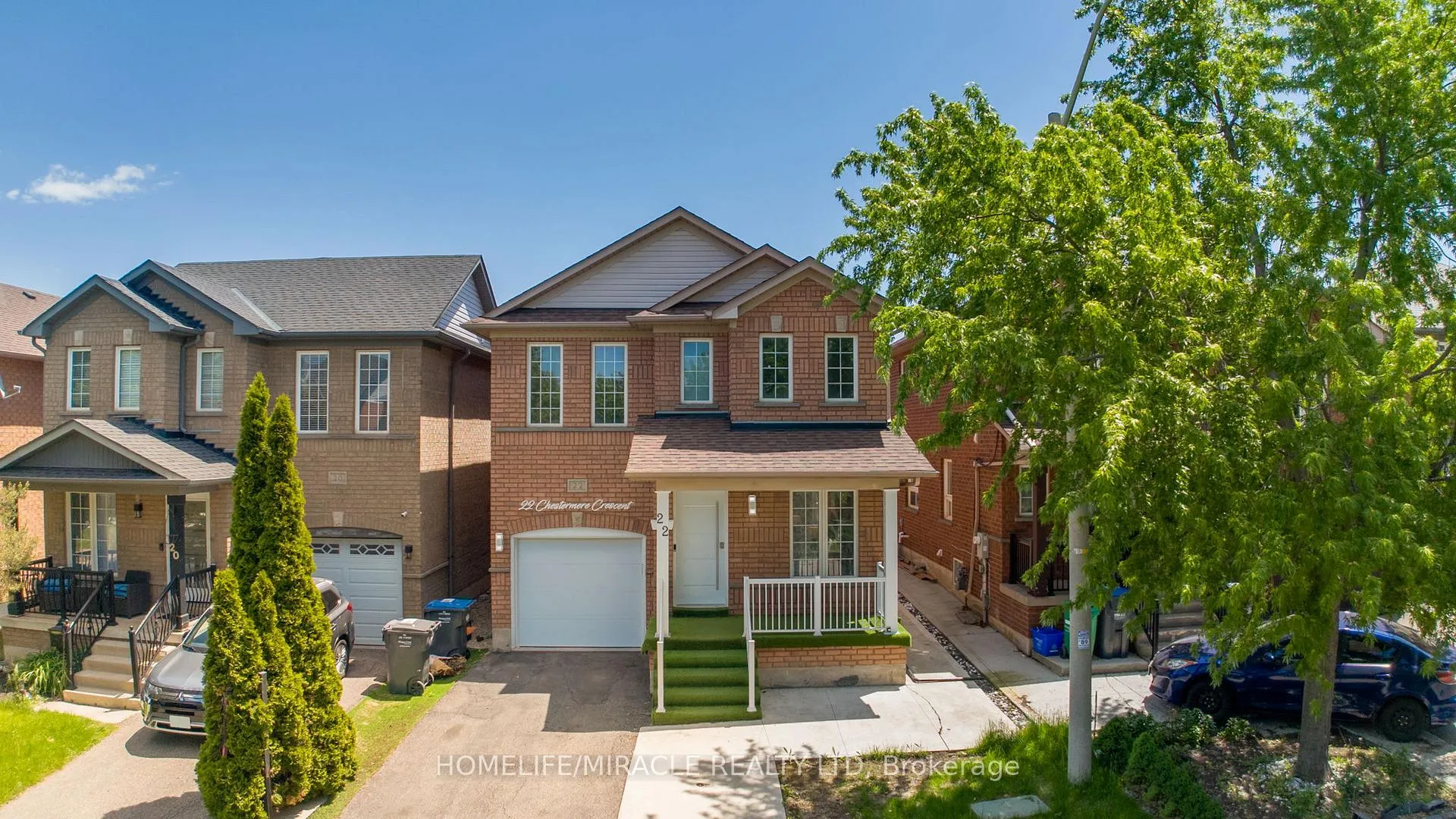 Photo 1 of 22 Chestermere Crescent, Brampton, Fletcher's Meadow — HOMEH
