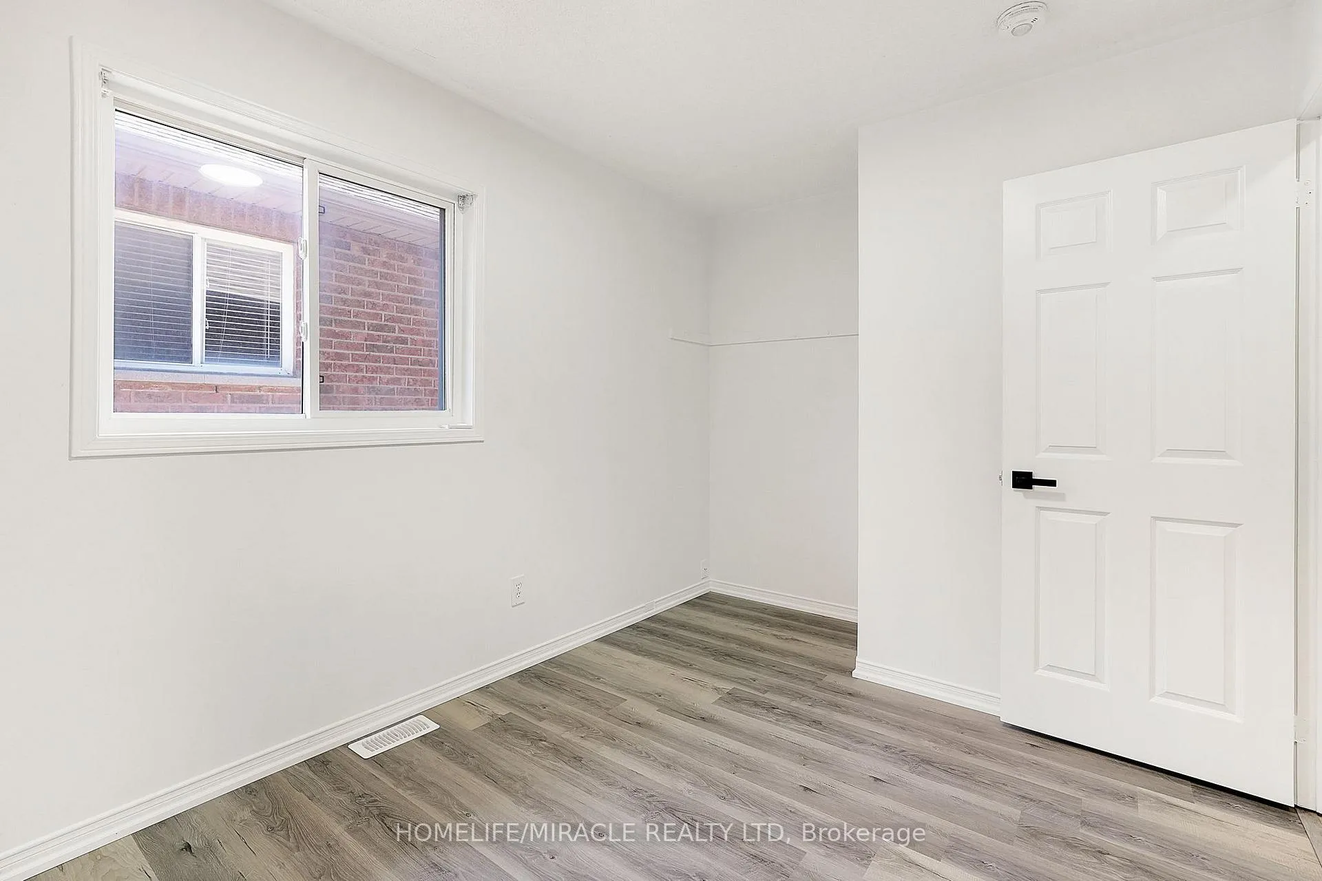 Photo 23 of 22 Chestermere Crescent, Brampton, Fletcher's Meadow — HOMEH