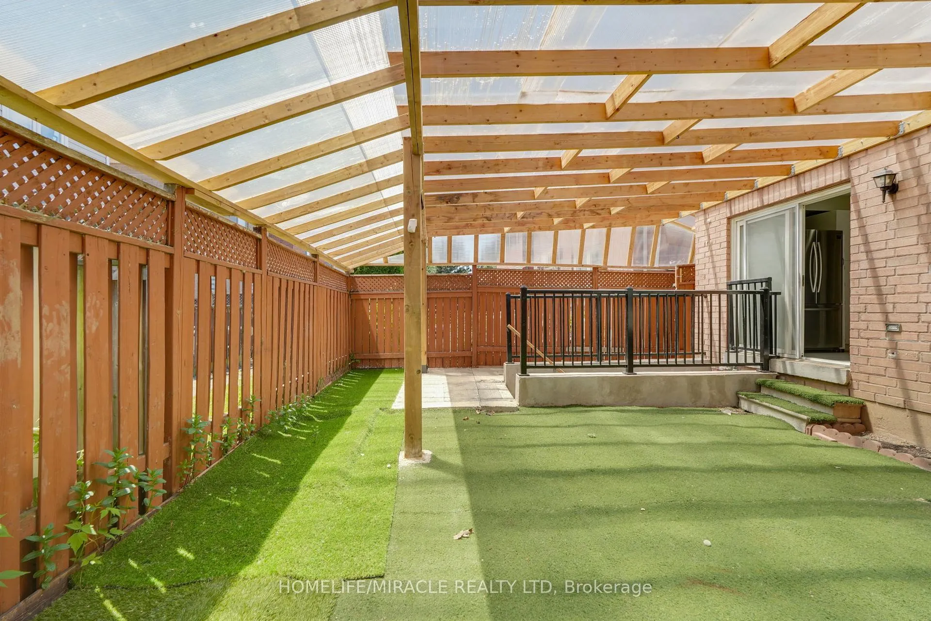 Photo 42 of 22 Chestermere Crescent, Brampton, Fletcher's Meadow — HOMEH