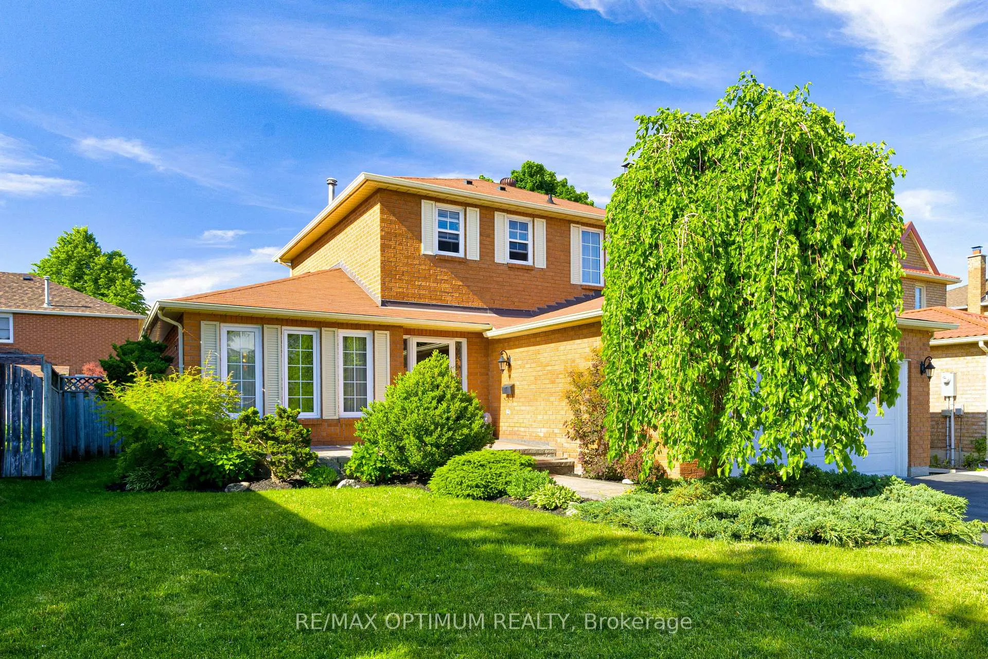 Photo 4 of 33 Corkett Drive, Brampton, Northwood Park — HOMEH