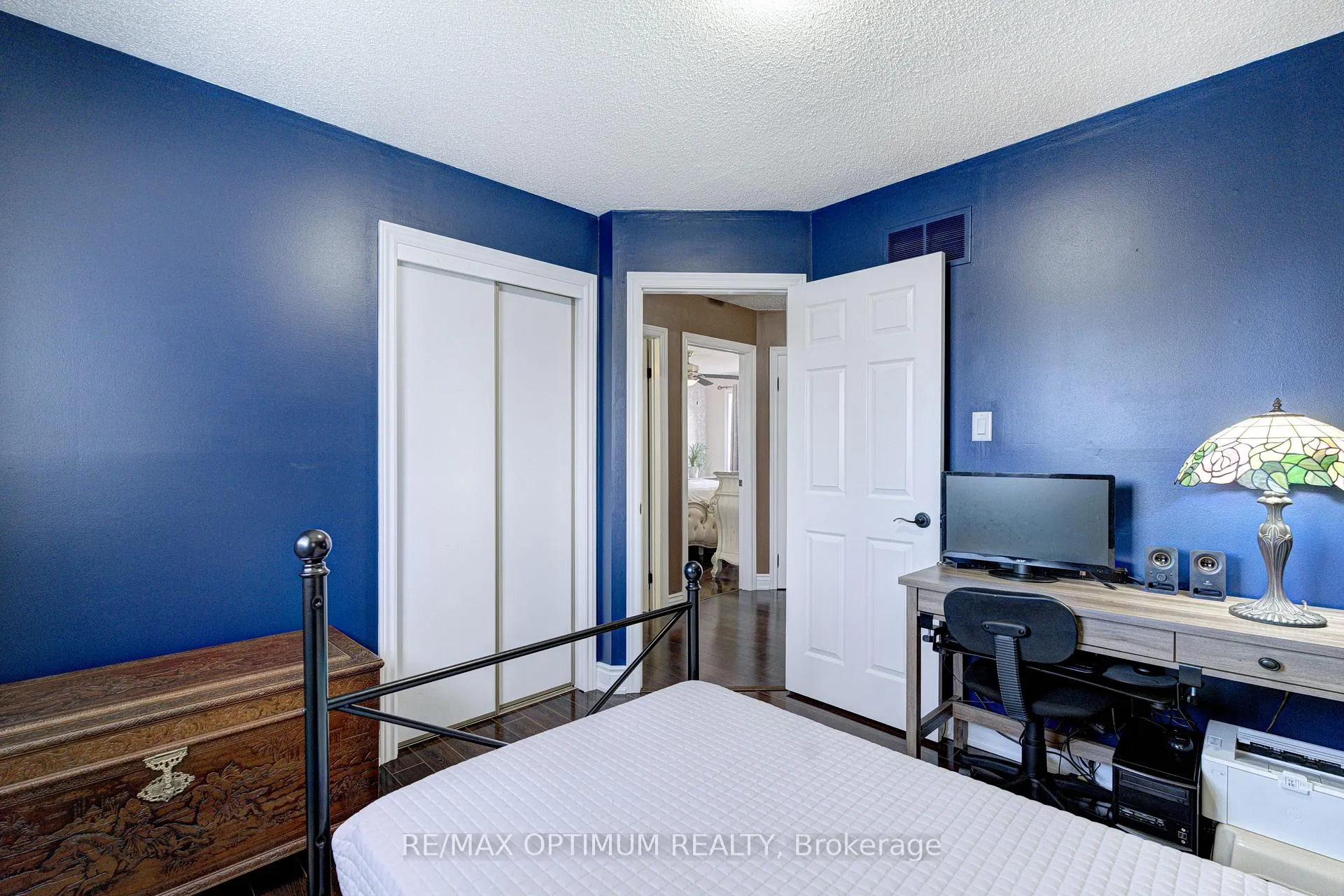 Photo 37 of 33 Corkett Drive, Brampton, Northwood Park — HOMEH