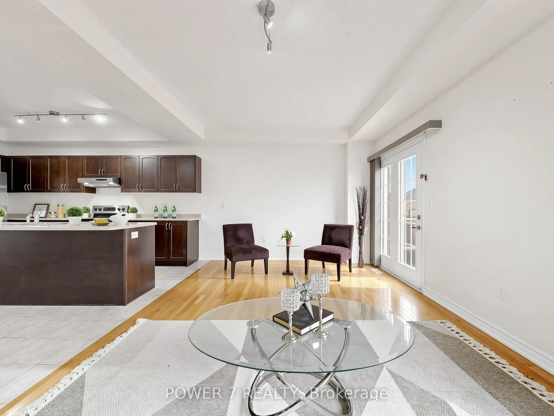 Photo 7 of 43 Living Crescent, Markham, Victoria Square — HOMEH