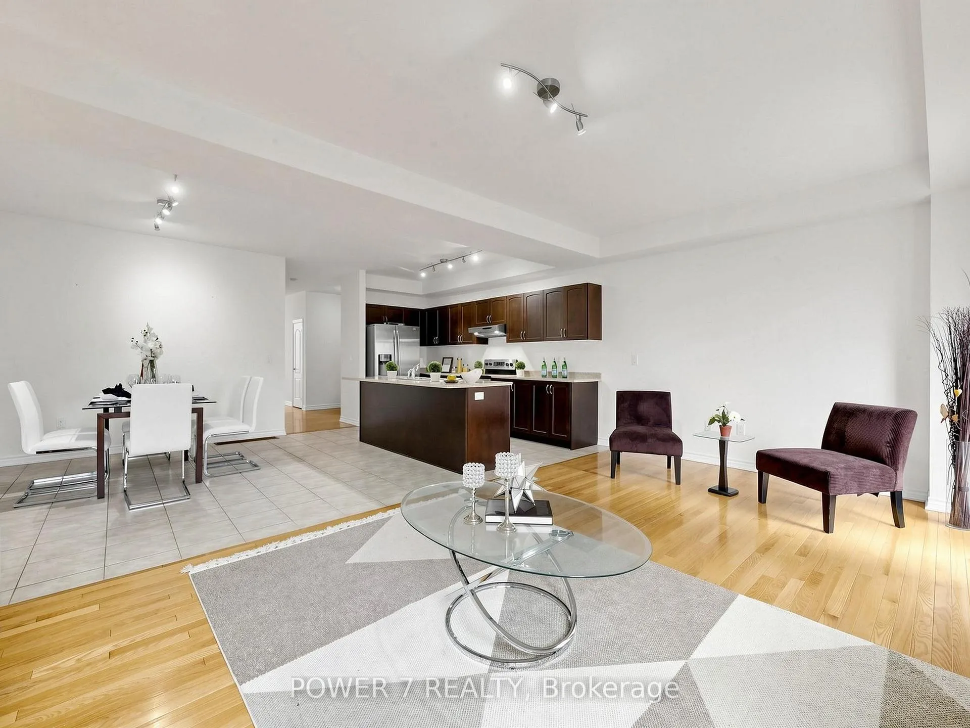 Photo 8 of 43 Living Crescent, Markham, Victoria Square — HOMEH