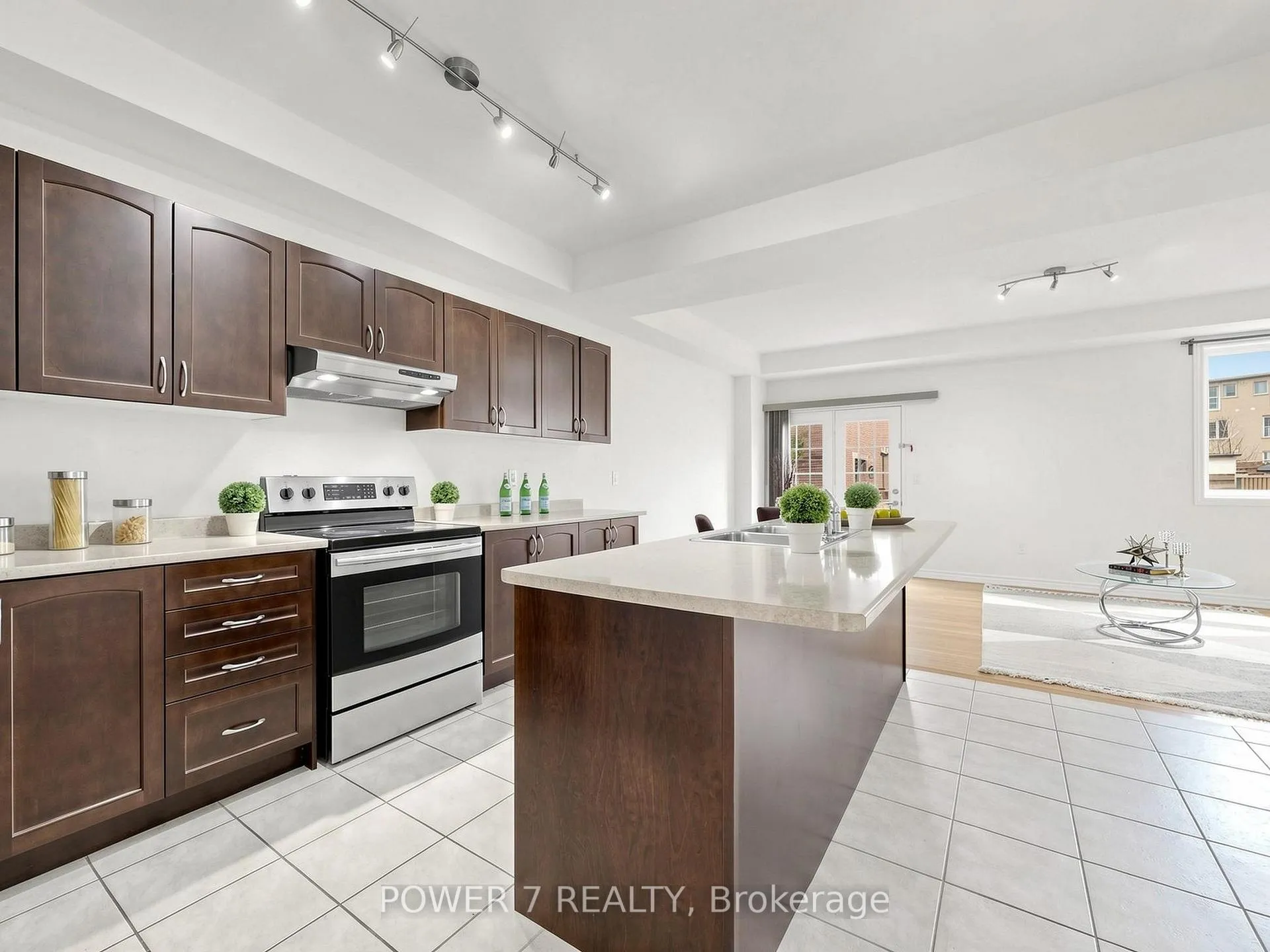 Photo 11 of 43 Living Crescent, Markham, Victoria Square — HOMEH