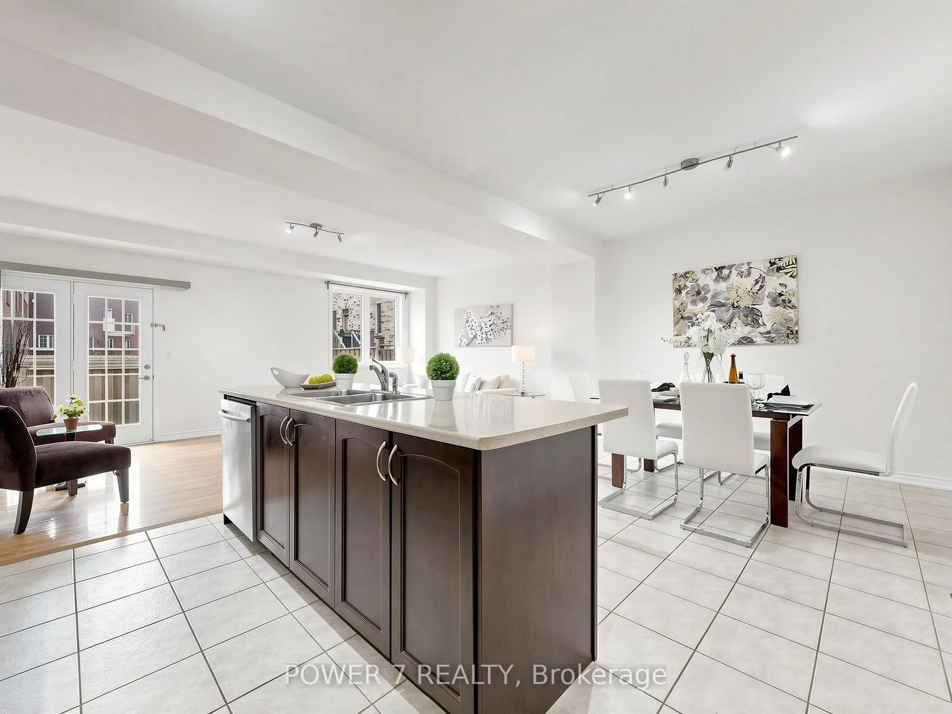 Photo 14 of 43 Living Crescent, Markham, Victoria Square — HOMEH