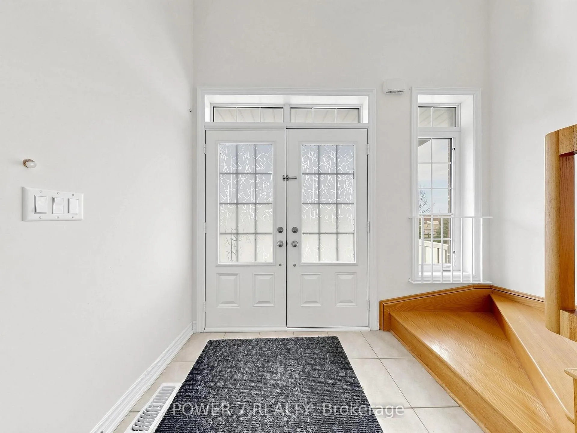 Photo 23 of 43 Living Crescent, Markham, Victoria Square — HOMEH