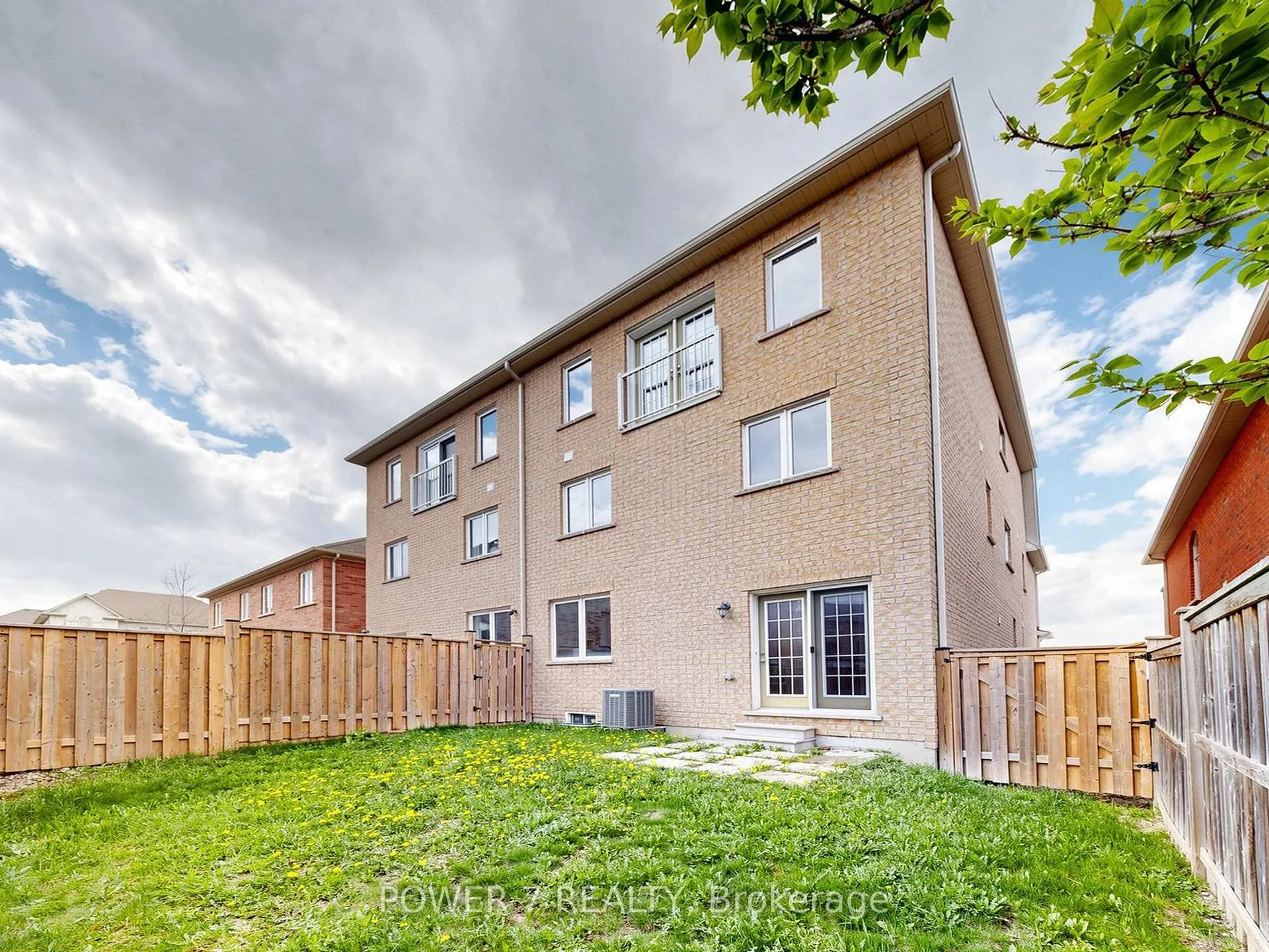 Photo 43 of 43 Living Crescent, Markham, Victoria Square — HOMEH