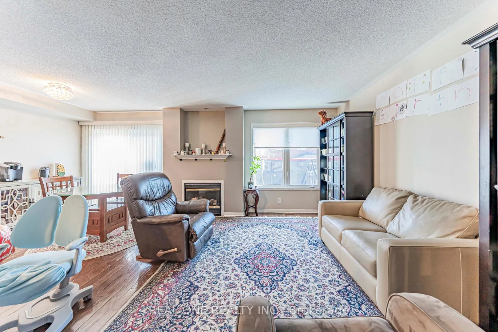 Photo 10 of 37 Bilbrough Street, Aurora, Bayview Northeast — HOMEH