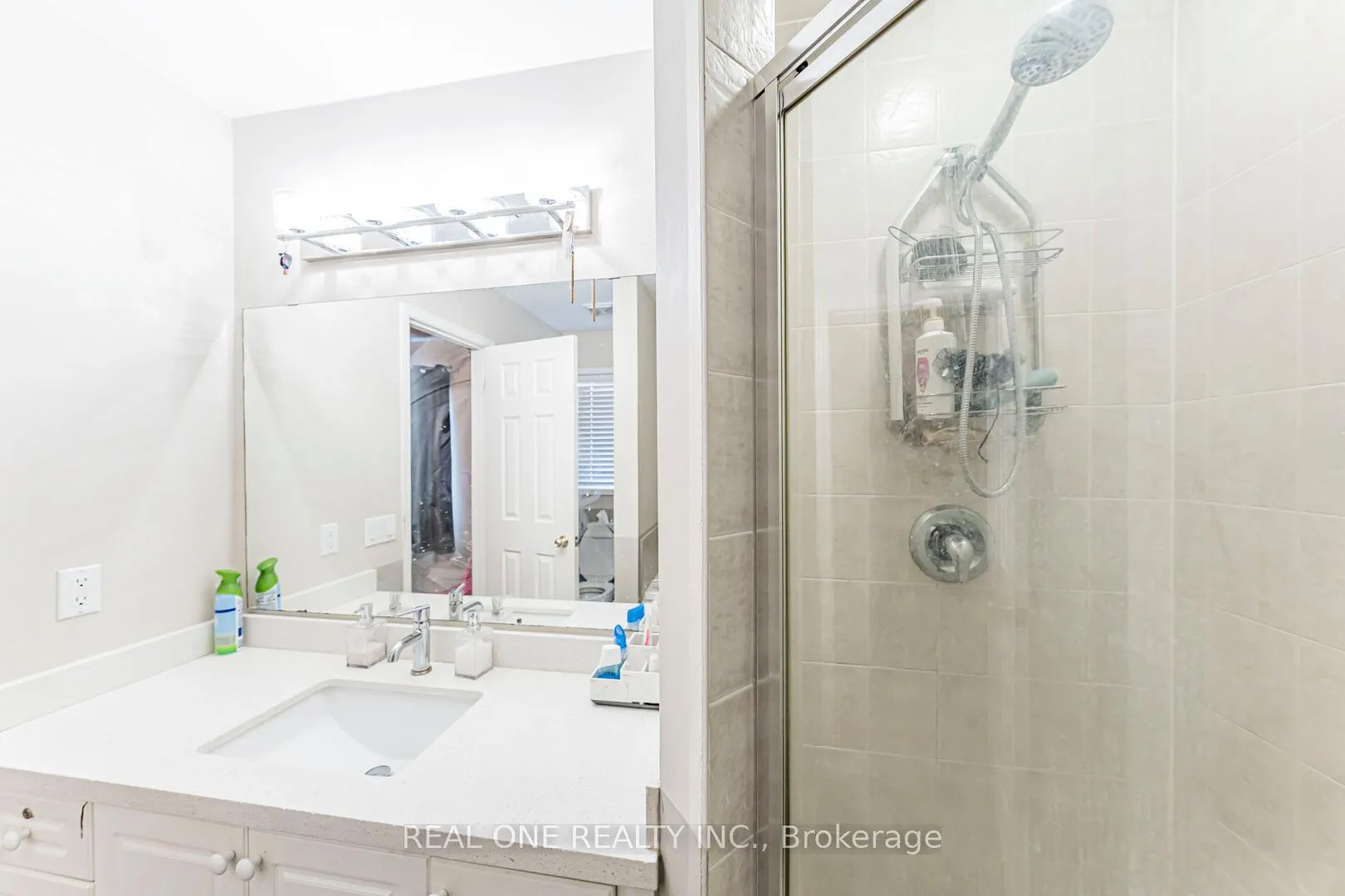 Photo 15 of 37 Bilbrough Street, Aurora, Bayview Northeast — HOMEH