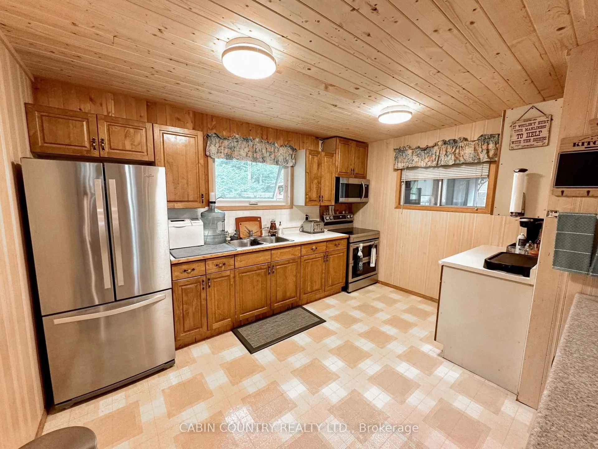 Photo 25 of LK 215 Long Pine, Kenora Remote Area, West of Kenora — HOMEH