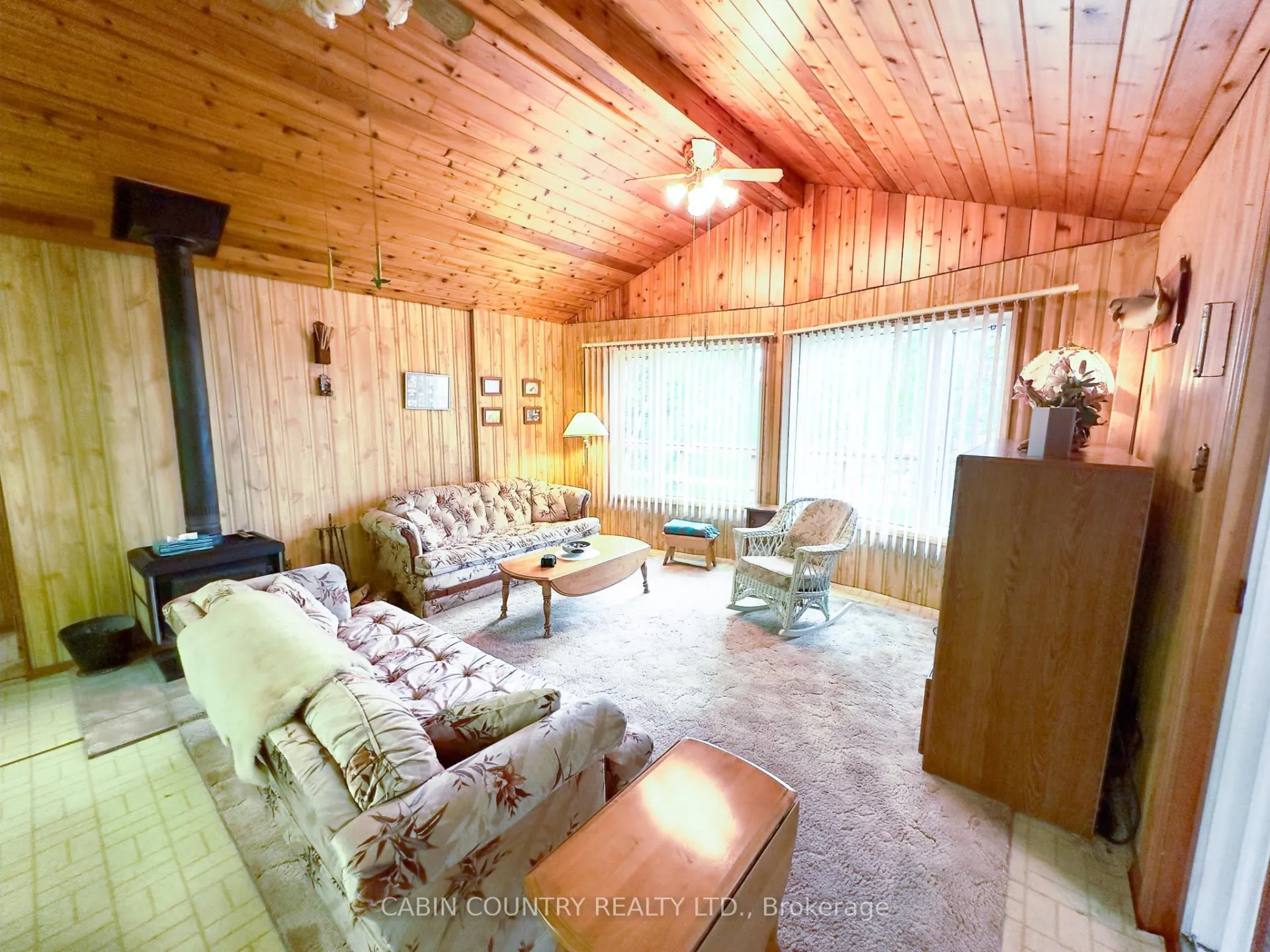 Photo 33 of LK 215 Long Pine, Kenora Remote Area, West of Kenora — HOMEH