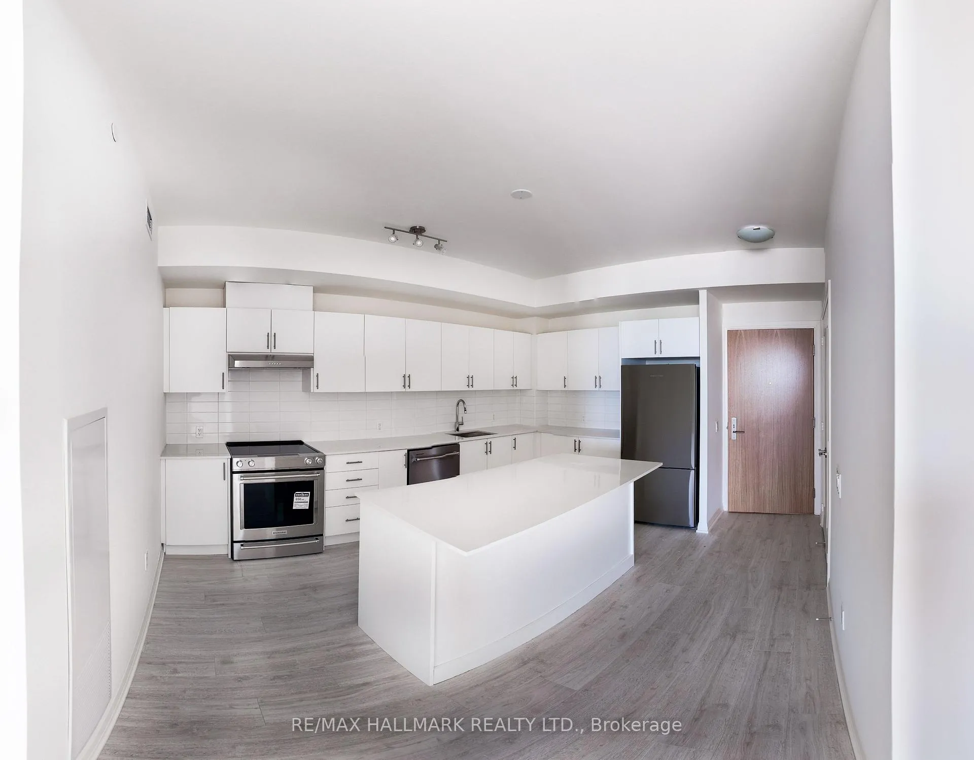 Photo 3 of Unit 621, 8960 Jane Street, Vaughan, Vellore Village — HOMEH