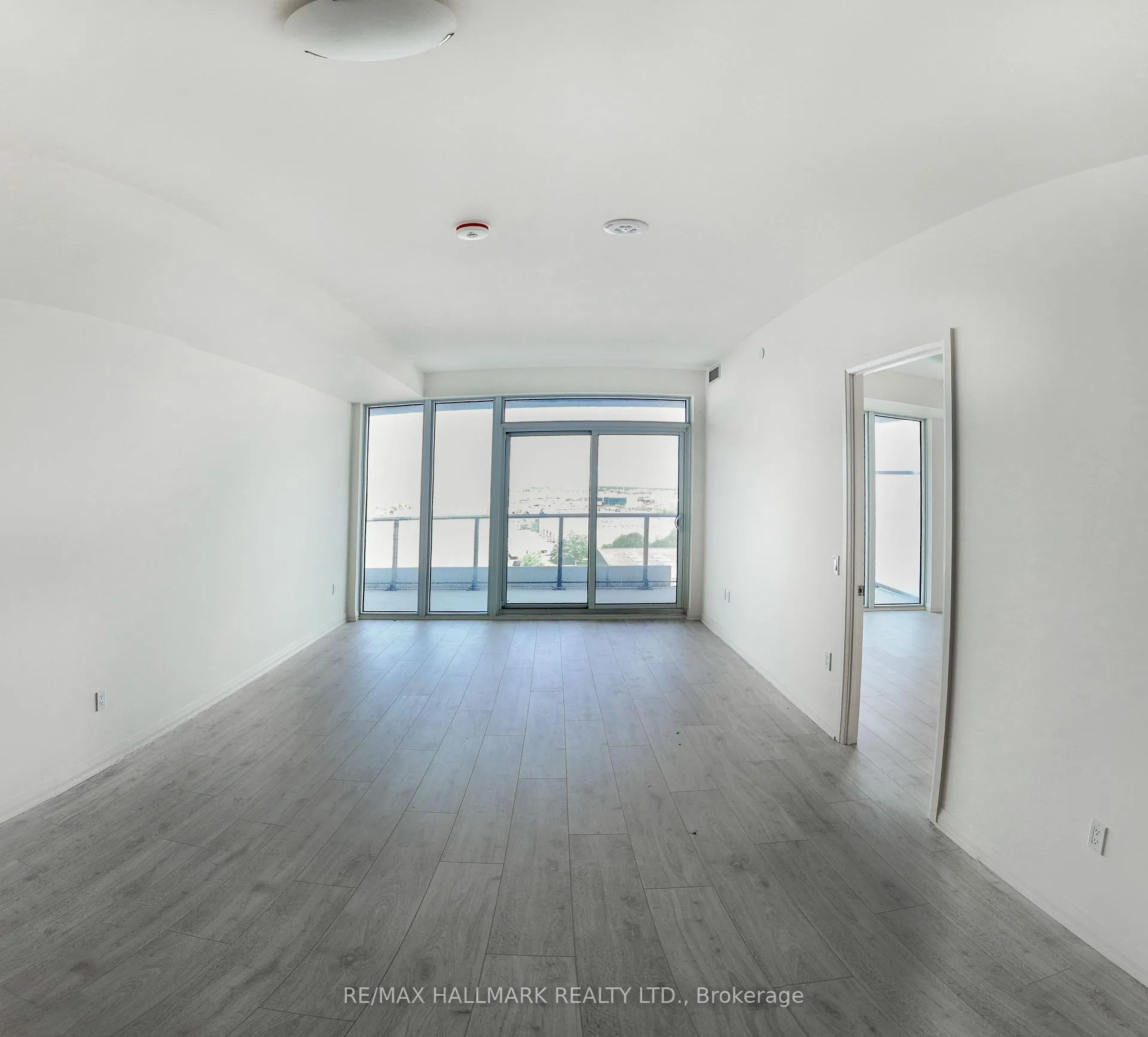 Photo 4 of Unit 621, 8960 Jane Street, Vaughan, Vellore Village — HOMEH