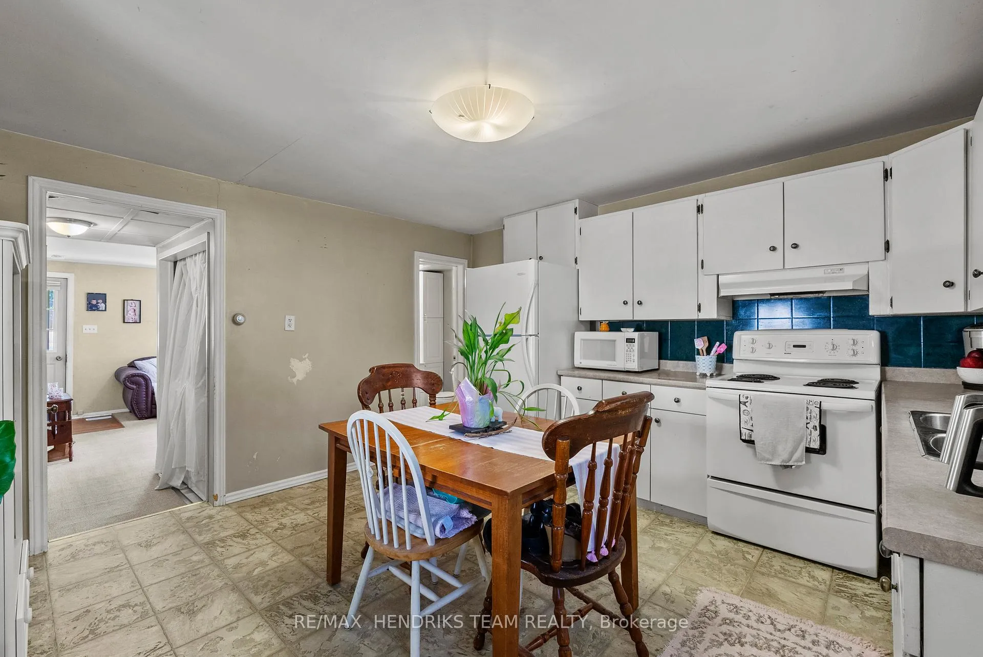 Photo 17 of 25 Bessey Street, St. Catharines, Secord Woods — HOMEH