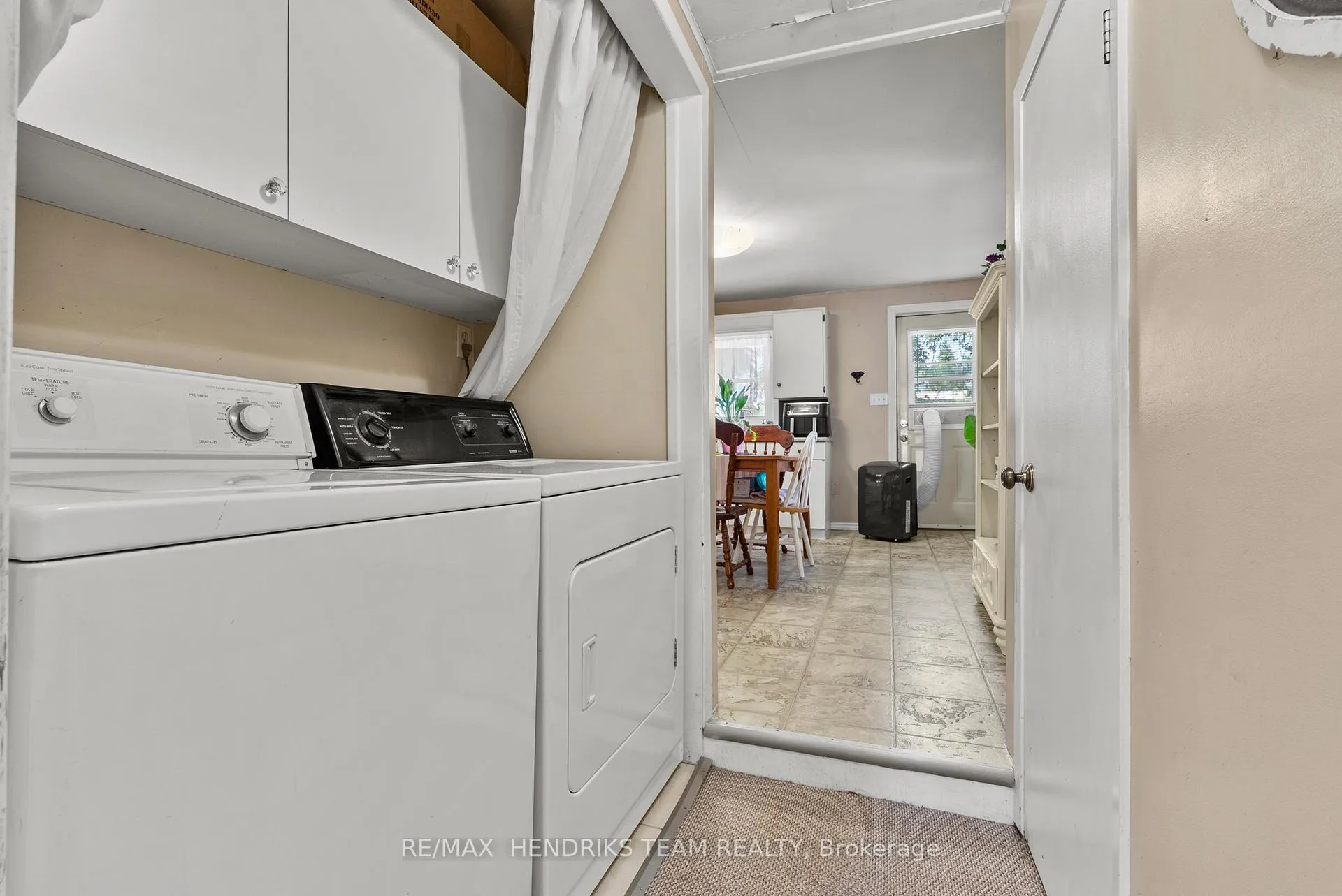Photo 19 of 25 Bessey Street, St. Catharines, Secord Woods — HOMEH