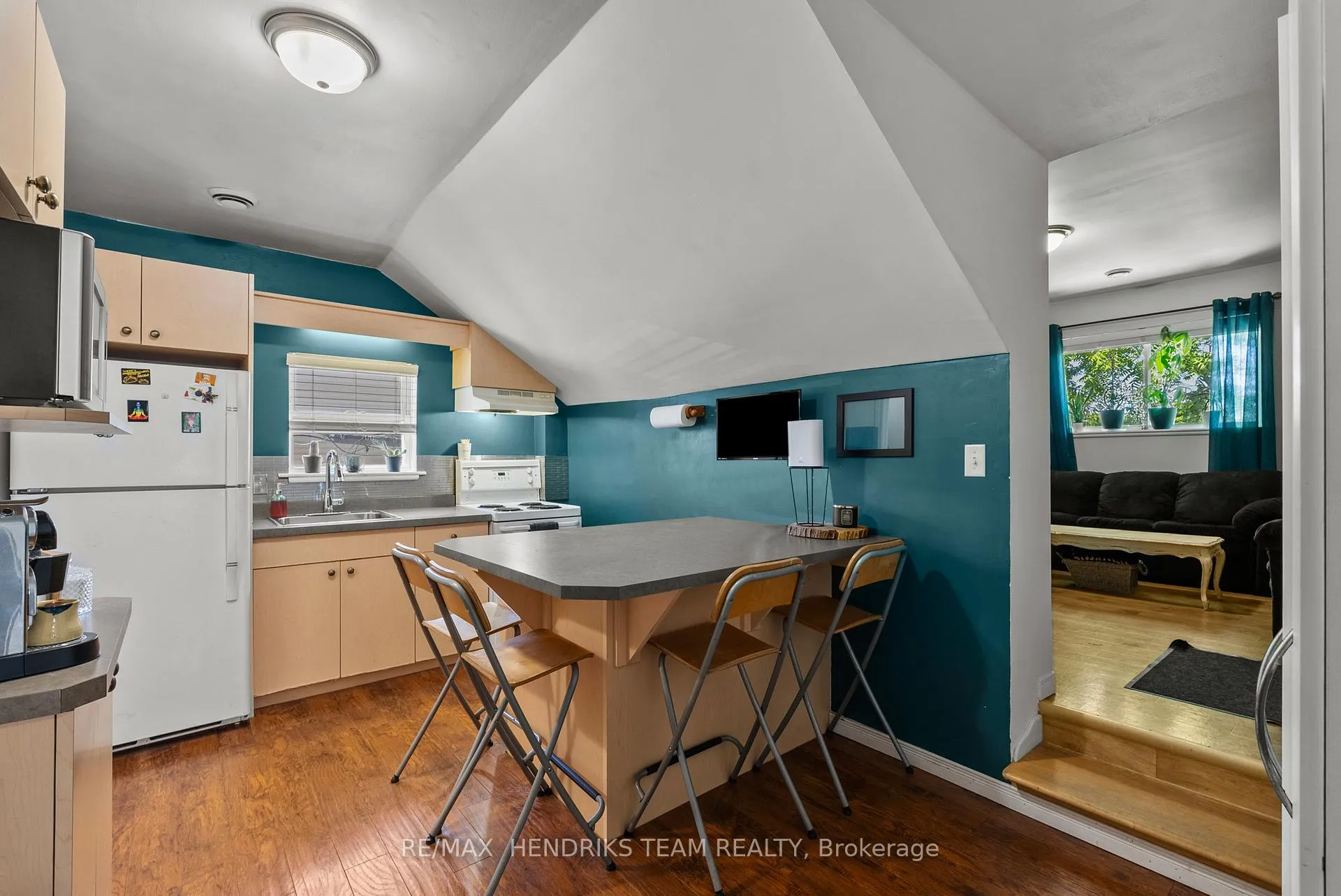 Photo 27 of 25 Bessey Street, St. Catharines, Secord Woods — HOMEH