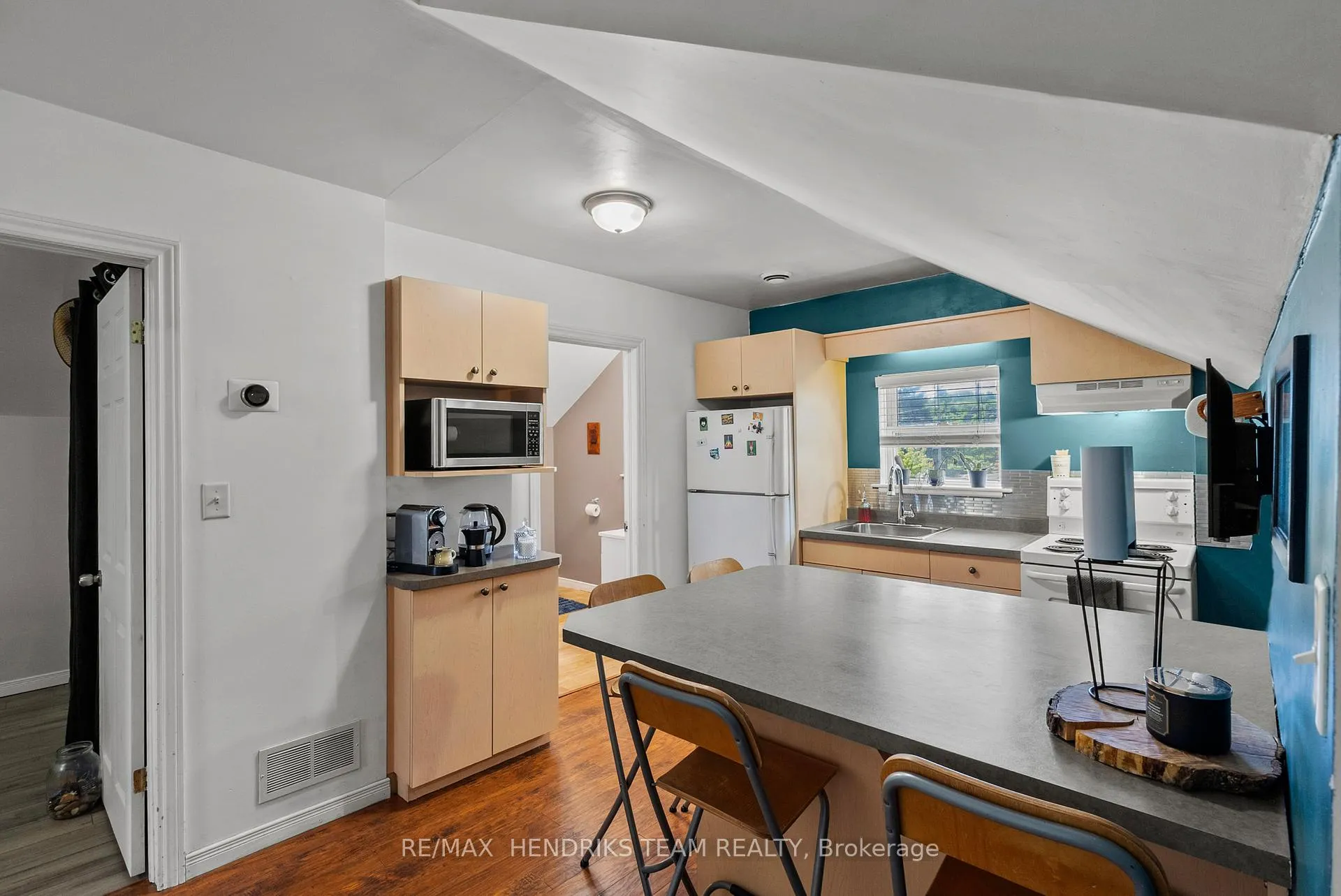 Photo 28 of 25 Bessey Street, St. Catharines, Secord Woods — HOMEH