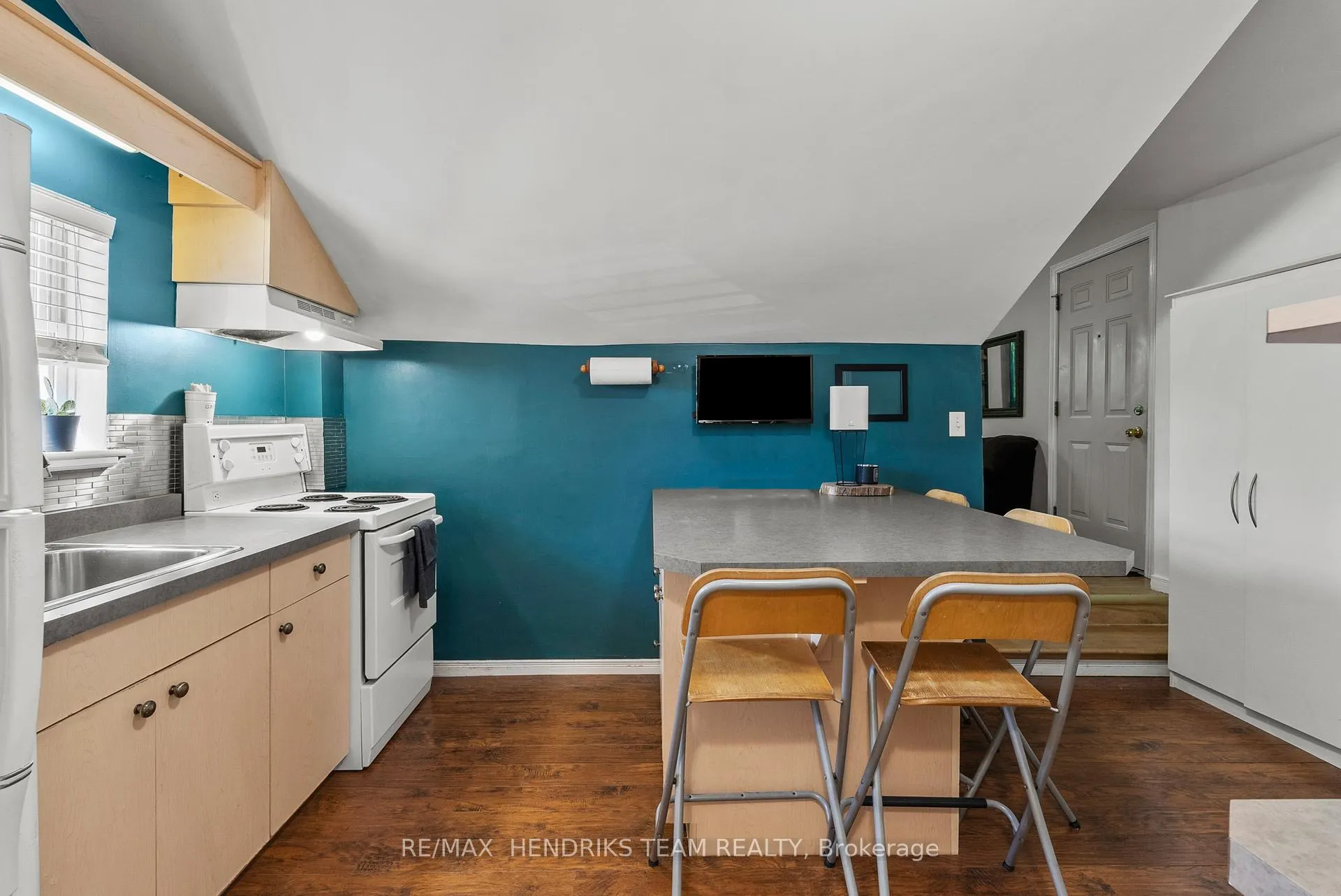 Photo 29 of 25 Bessey Street, St. Catharines, Secord Woods — HOMEH
