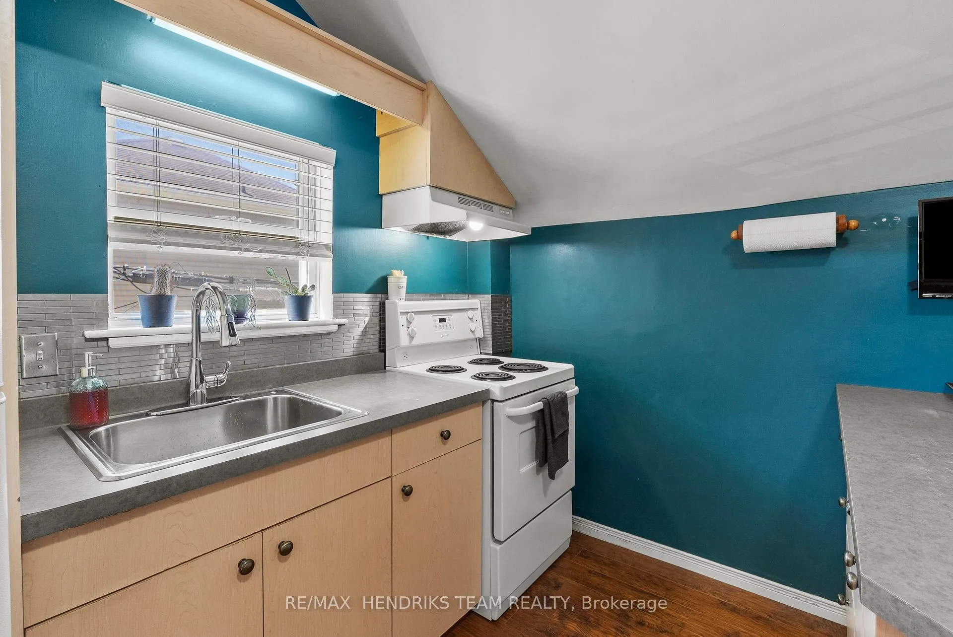 Photo 30 of 25 Bessey Street, St. Catharines, Secord Woods — HOMEH