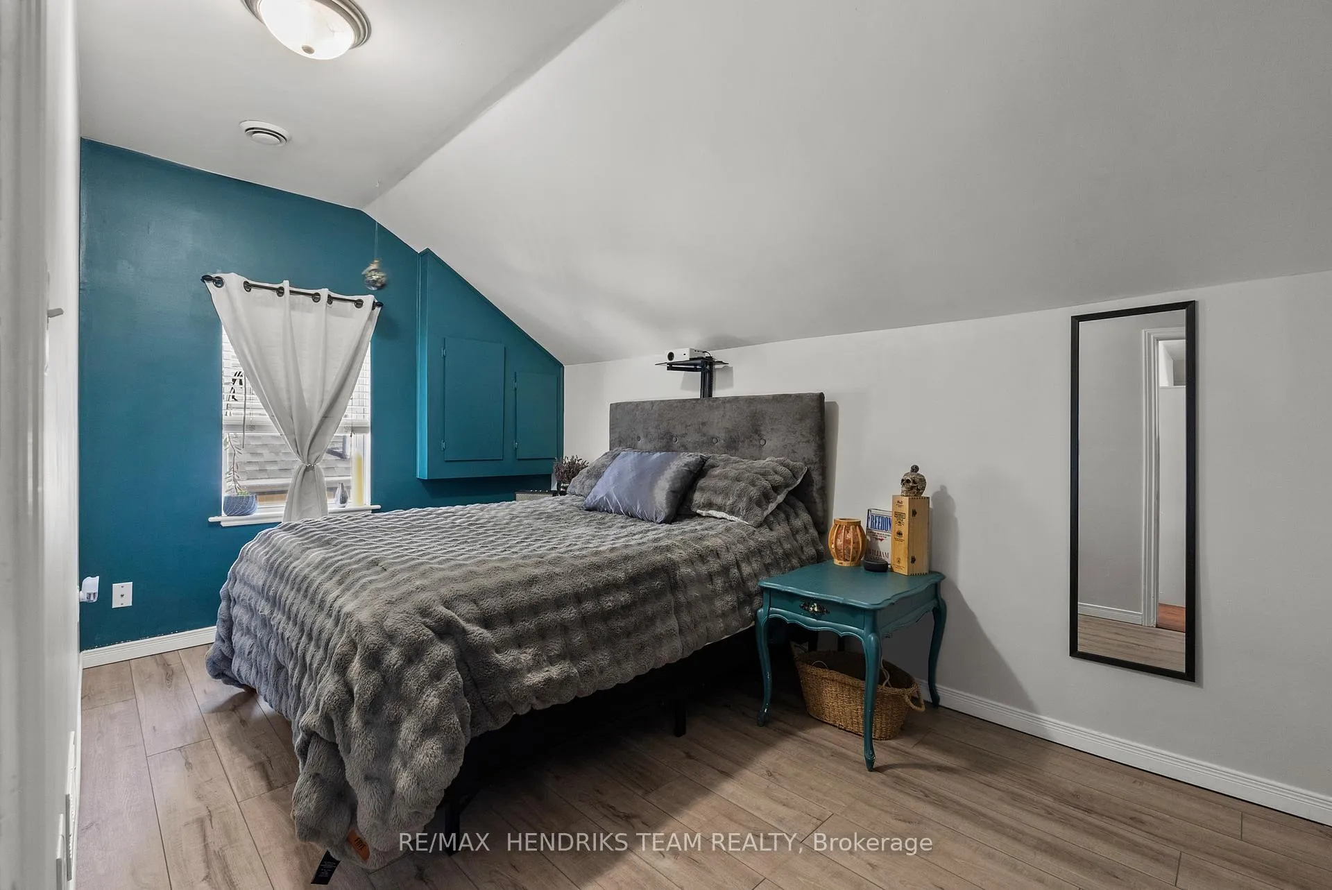 Photo 33 of 25 Bessey Street, St. Catharines, Secord Woods — HOMEH