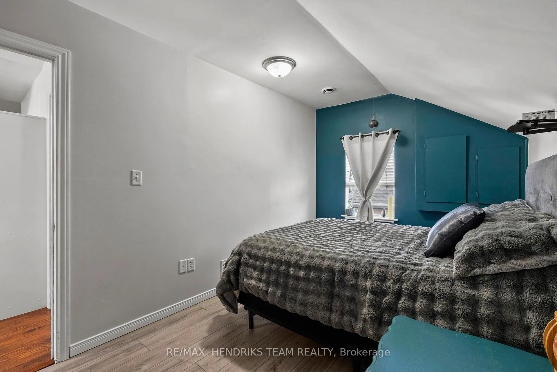 Photo 34 of 25 Bessey Street, St. Catharines, Secord Woods — HOMEH