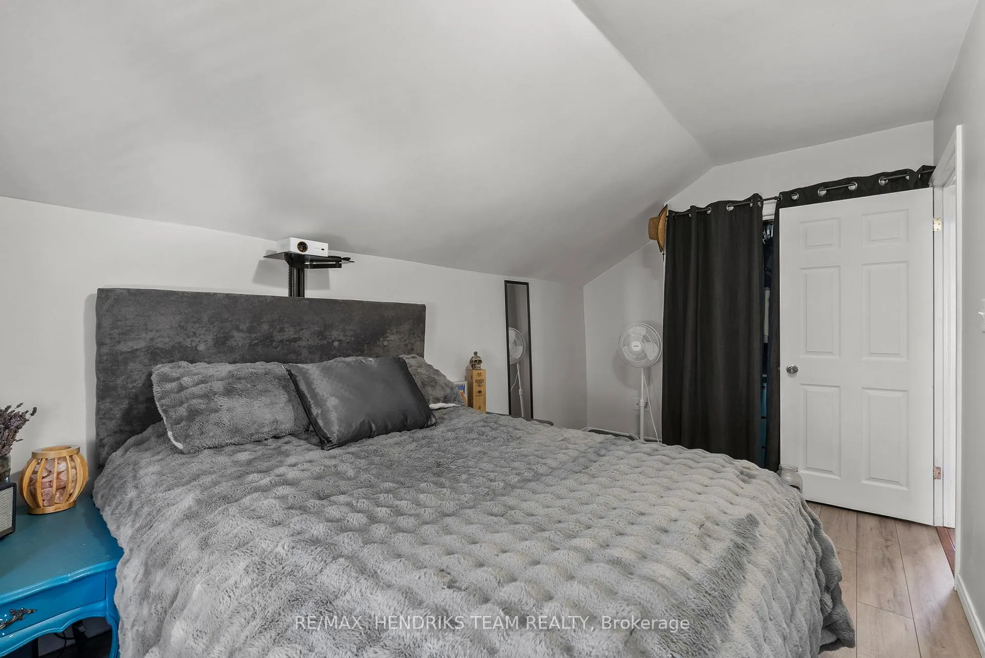 Photo 35 of 25 Bessey Street, St. Catharines, Secord Woods — HOMEH