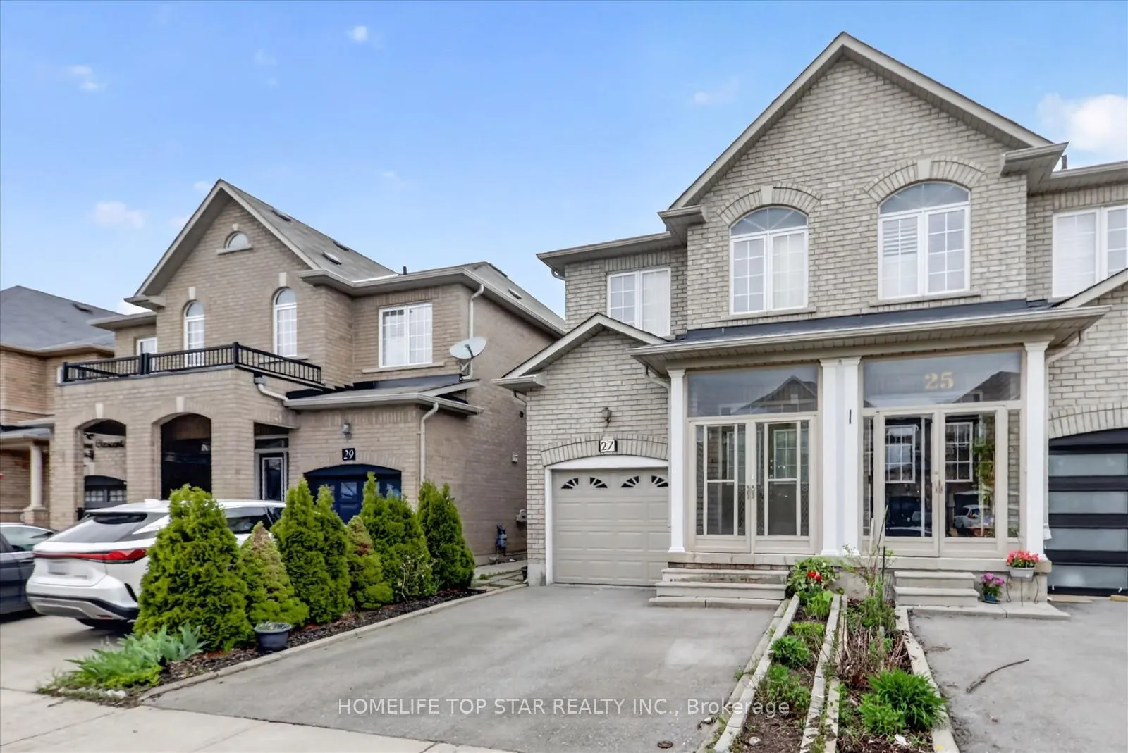 Photo 2 of 27 Lahore Crescent, Markham, Cedarwood — HOMEH