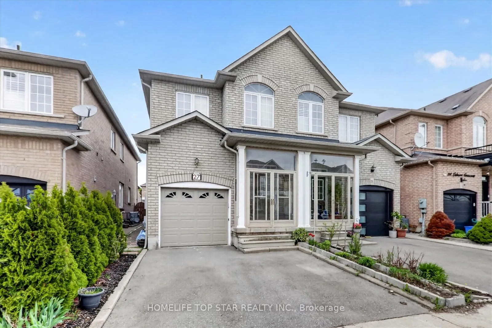 Photo 4 of 27 Lahore Crescent, Markham, Cedarwood — HOMEH