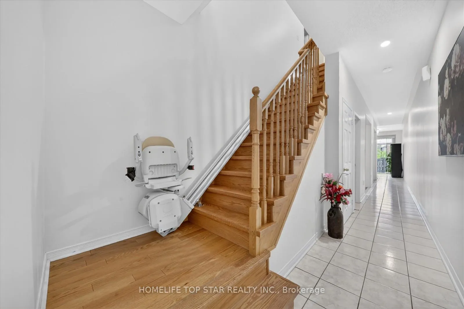 Photo 7 of 27 Lahore Crescent, Markham, Cedarwood — HOMEH