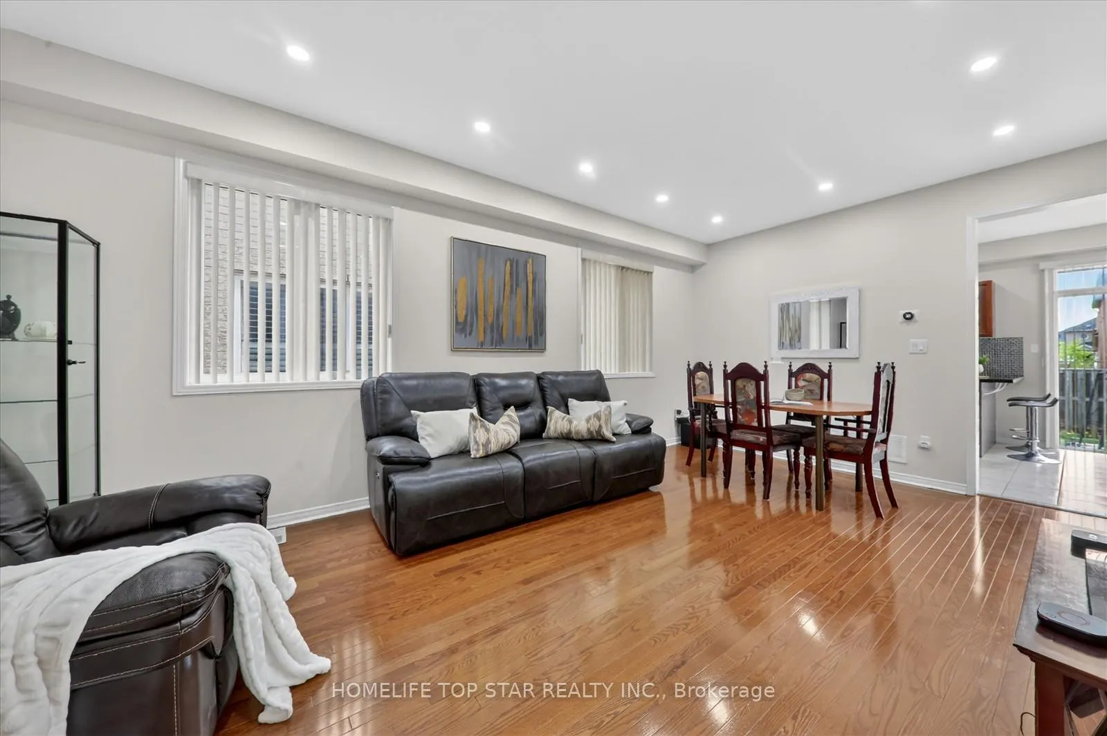 Photo 9 of 27 Lahore Crescent, Markham, Cedarwood — HOMEH