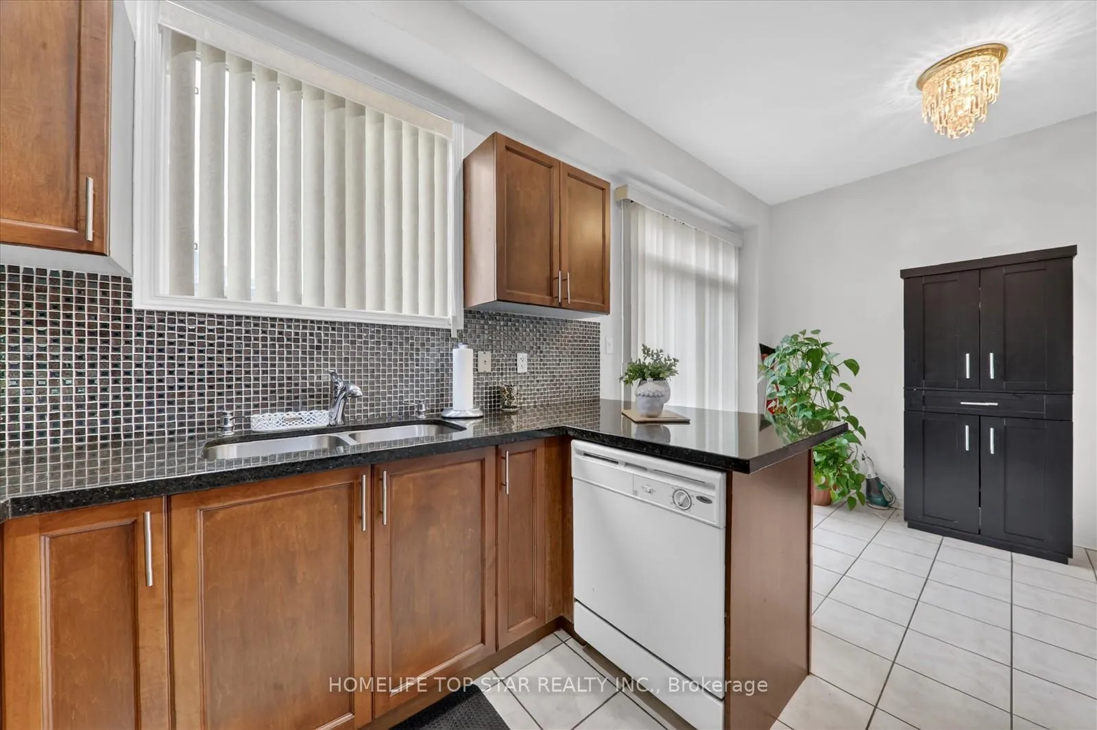 Photo 17 of 27 Lahore Crescent, Markham, Cedarwood — HOMEH