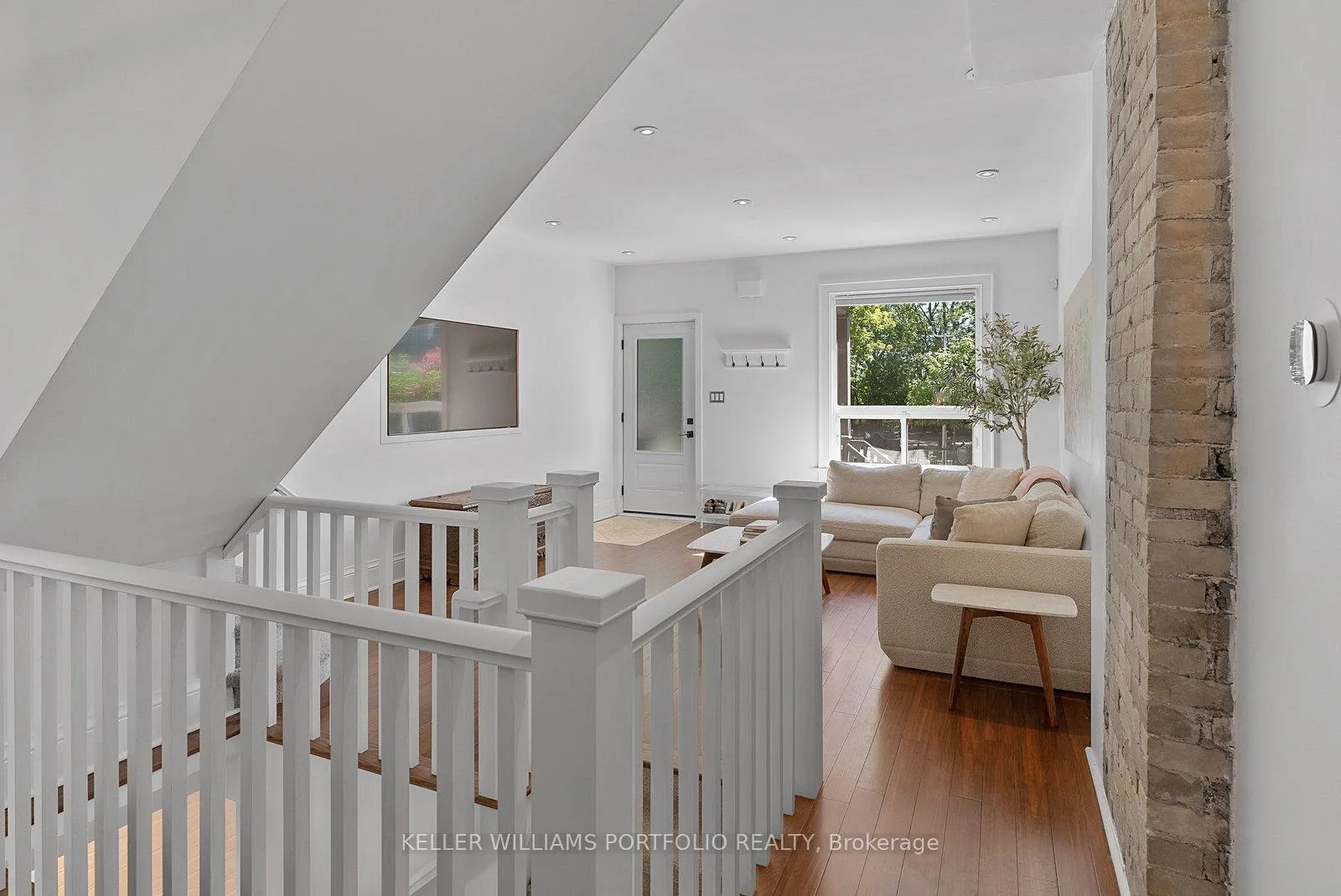 Photo 9 of 28 Tiverton Avenue, Toronto, South Riverdale — HOMEH