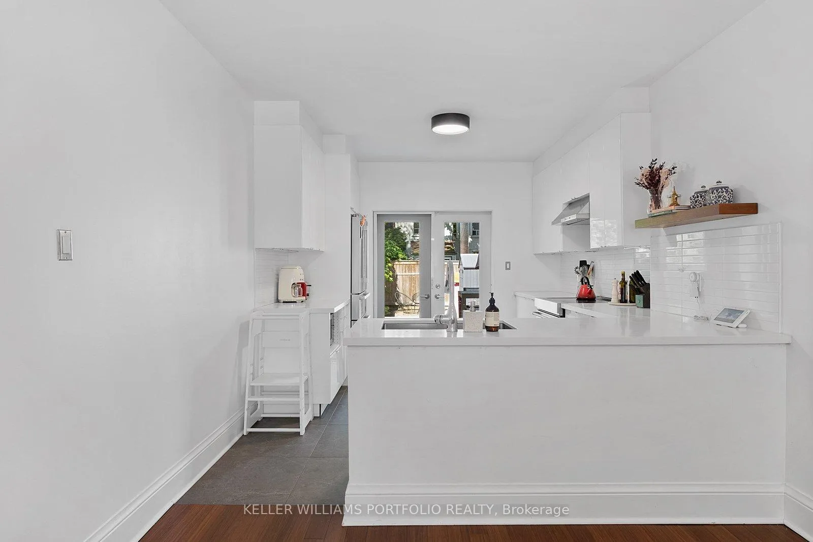 Photo 15 of 28 Tiverton Avenue, Toronto, South Riverdale — HOMEH