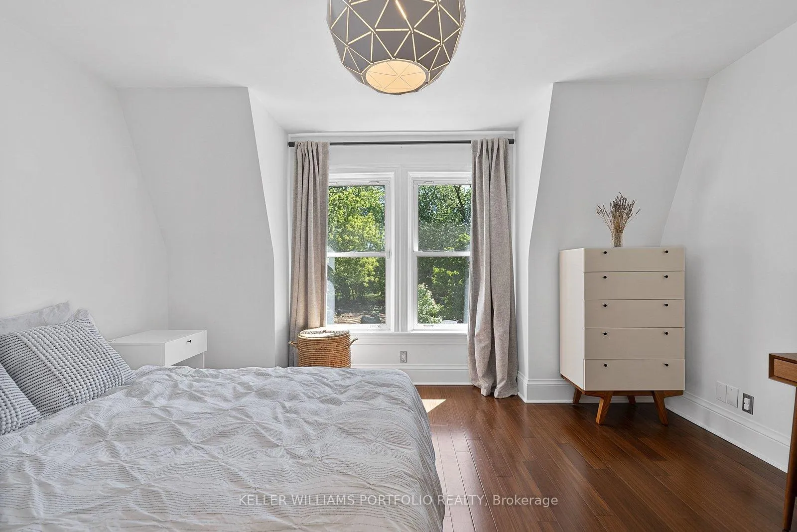 Photo 27 of 28 Tiverton Avenue, Toronto, South Riverdale — HOMEH