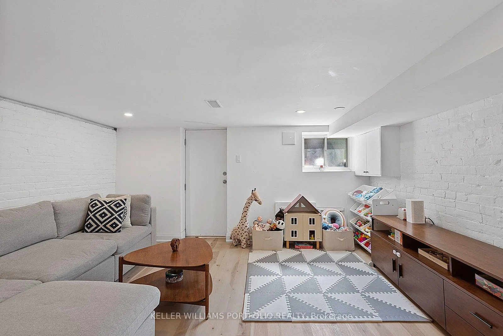 Photo 39 of 28 Tiverton Avenue, Toronto, South Riverdale — HOMEH