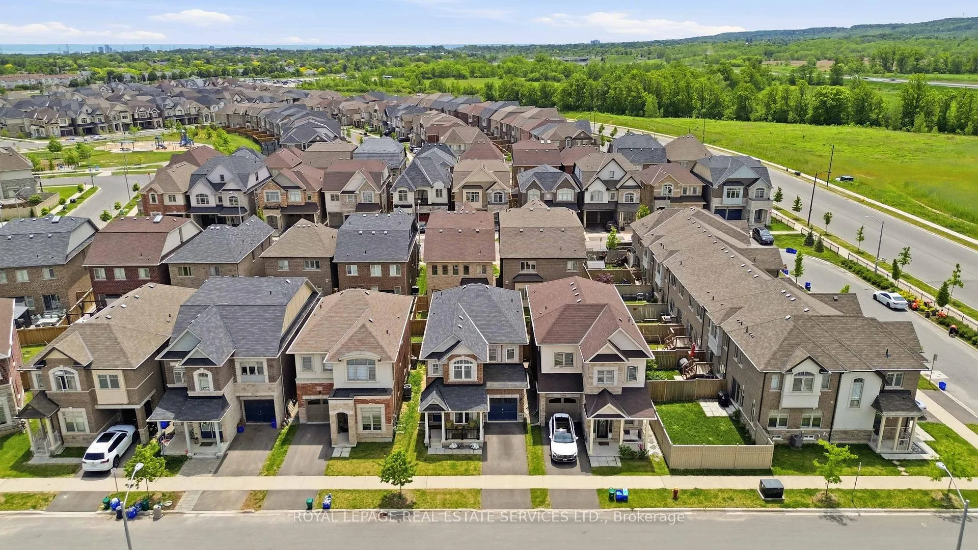 Photo 44 of 3875 Tufgar Crescent, Burlington, Alton — HOMEH