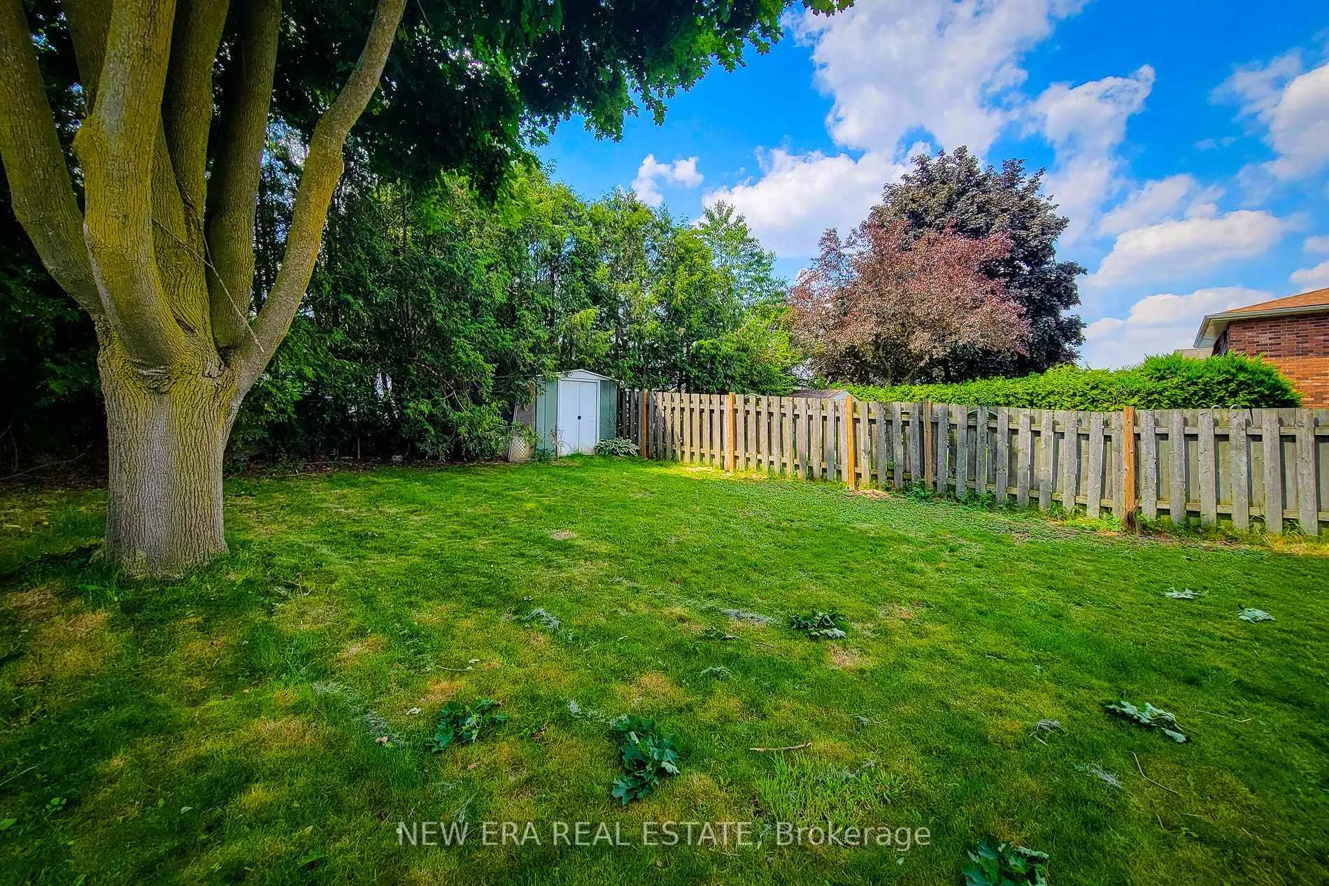 Photo 12 of 23 Sulky Road, Brantford, Lynden Hills — HOMEH