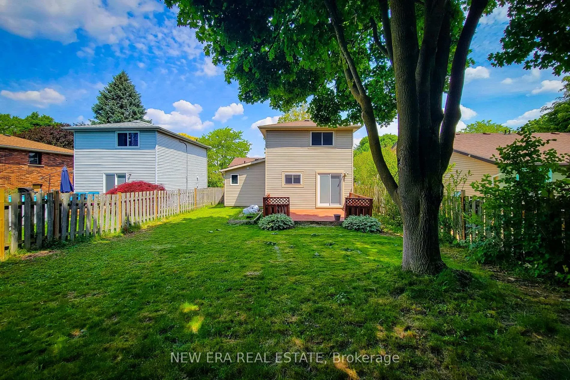Photo 13 of 23 Sulky Road, Brantford, Lynden Hills — HOMEH