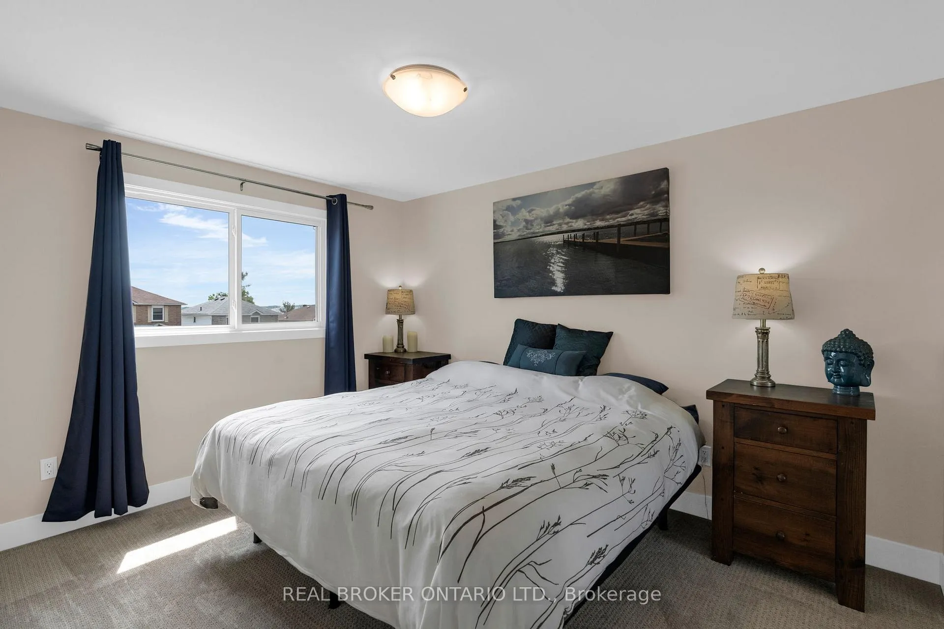Photo 19 of 50 Browning Trail, Barrie, Letitia Heights — HOMEH