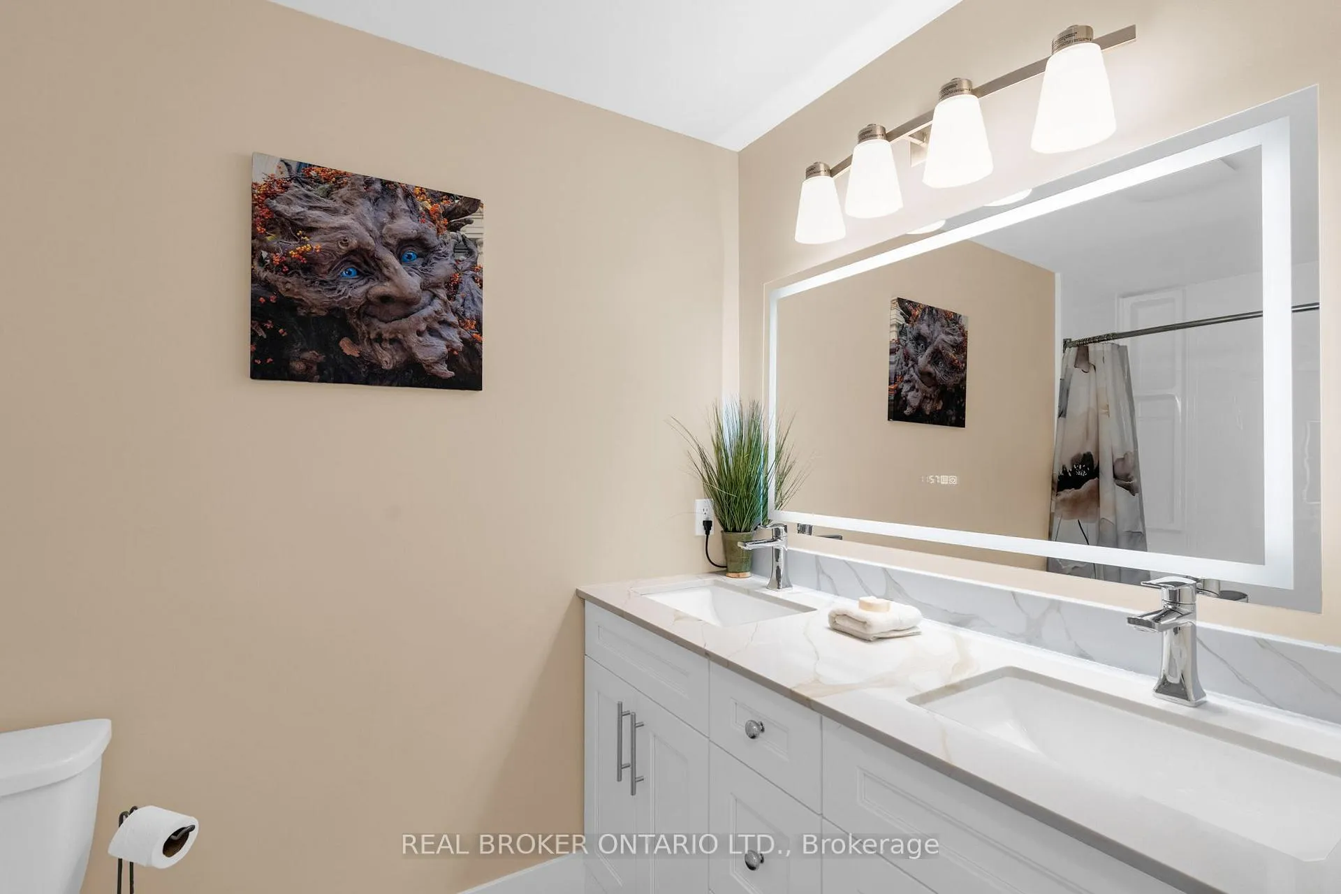 Photo 24 of 50 Browning Trail, Barrie, Letitia Heights — HOMEH