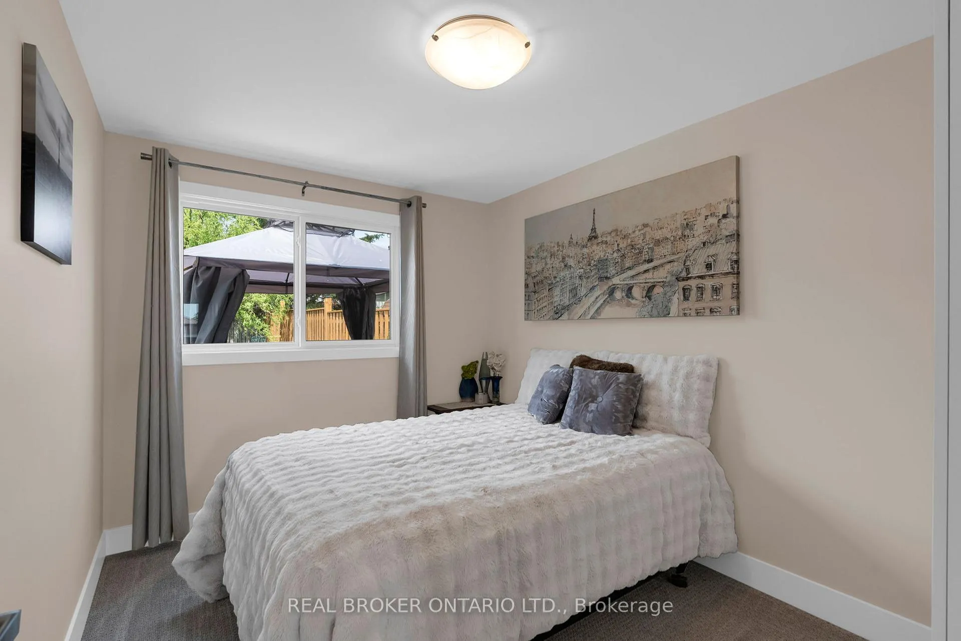 Photo 26 of 50 Browning Trail, Barrie, Letitia Heights — HOMEH