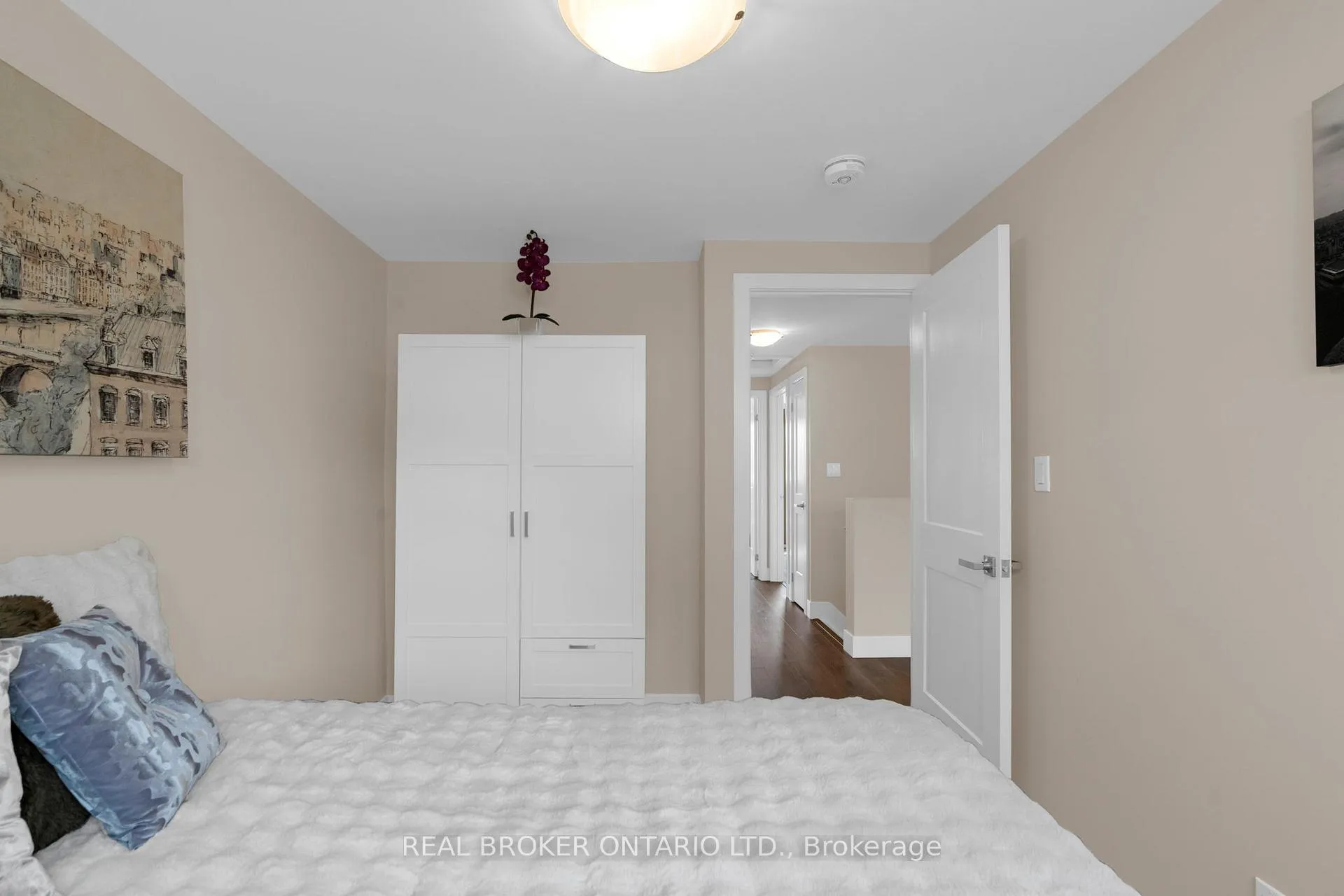Photo 27 of 50 Browning Trail, Barrie, Letitia Heights — HOMEH