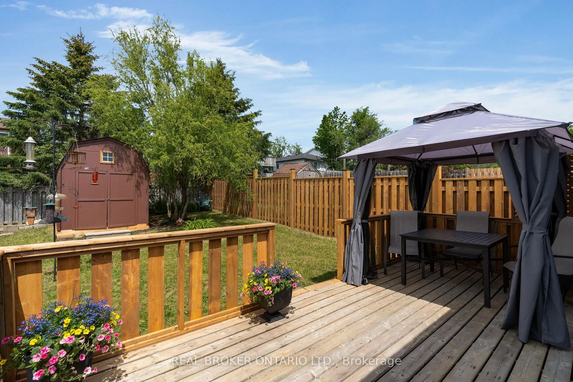 Photo 31 of 50 Browning Trail, Barrie, Letitia Heights — HOMEH