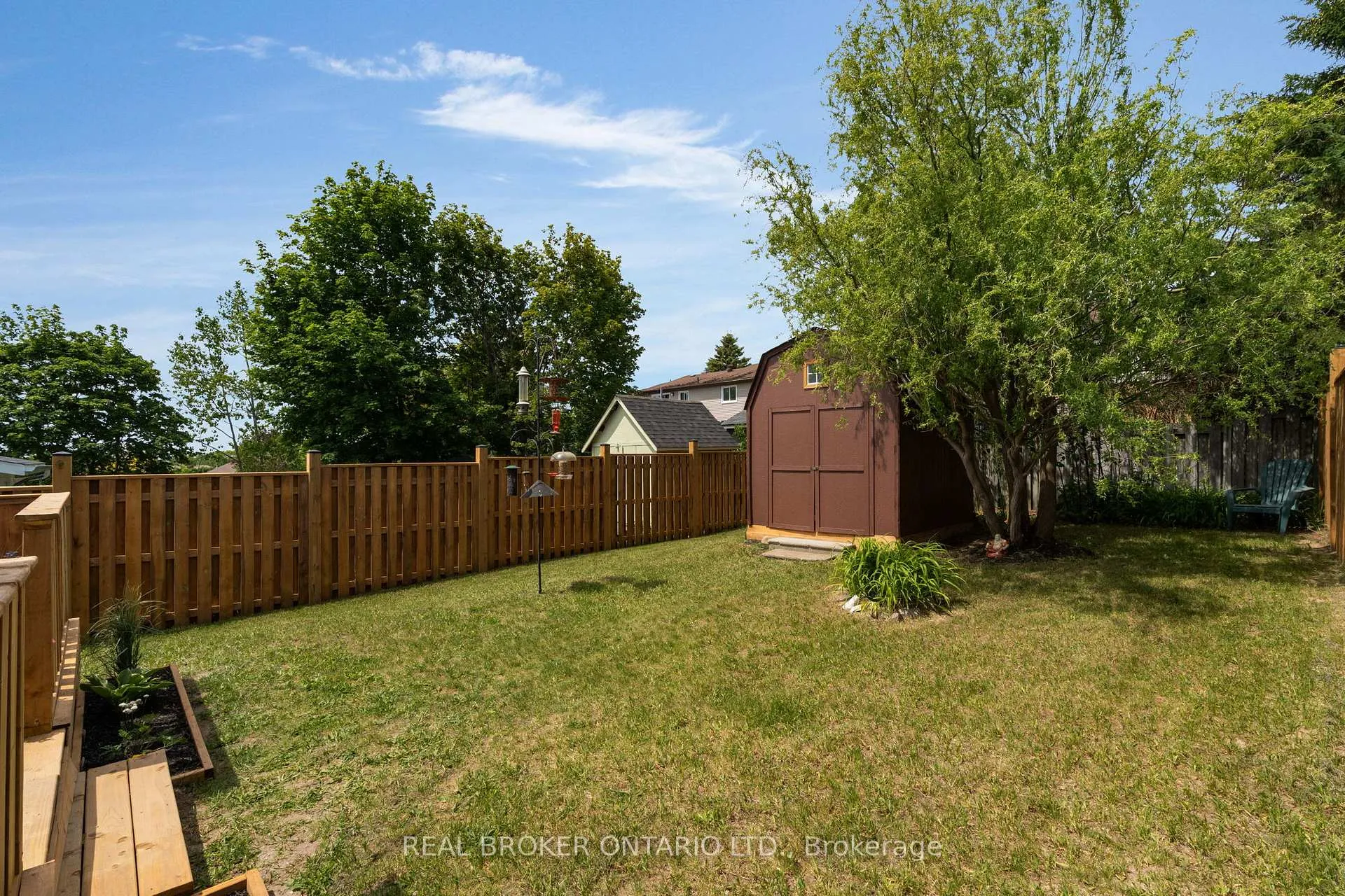 Photo 35 of 50 Browning Trail, Barrie, Letitia Heights — HOMEH