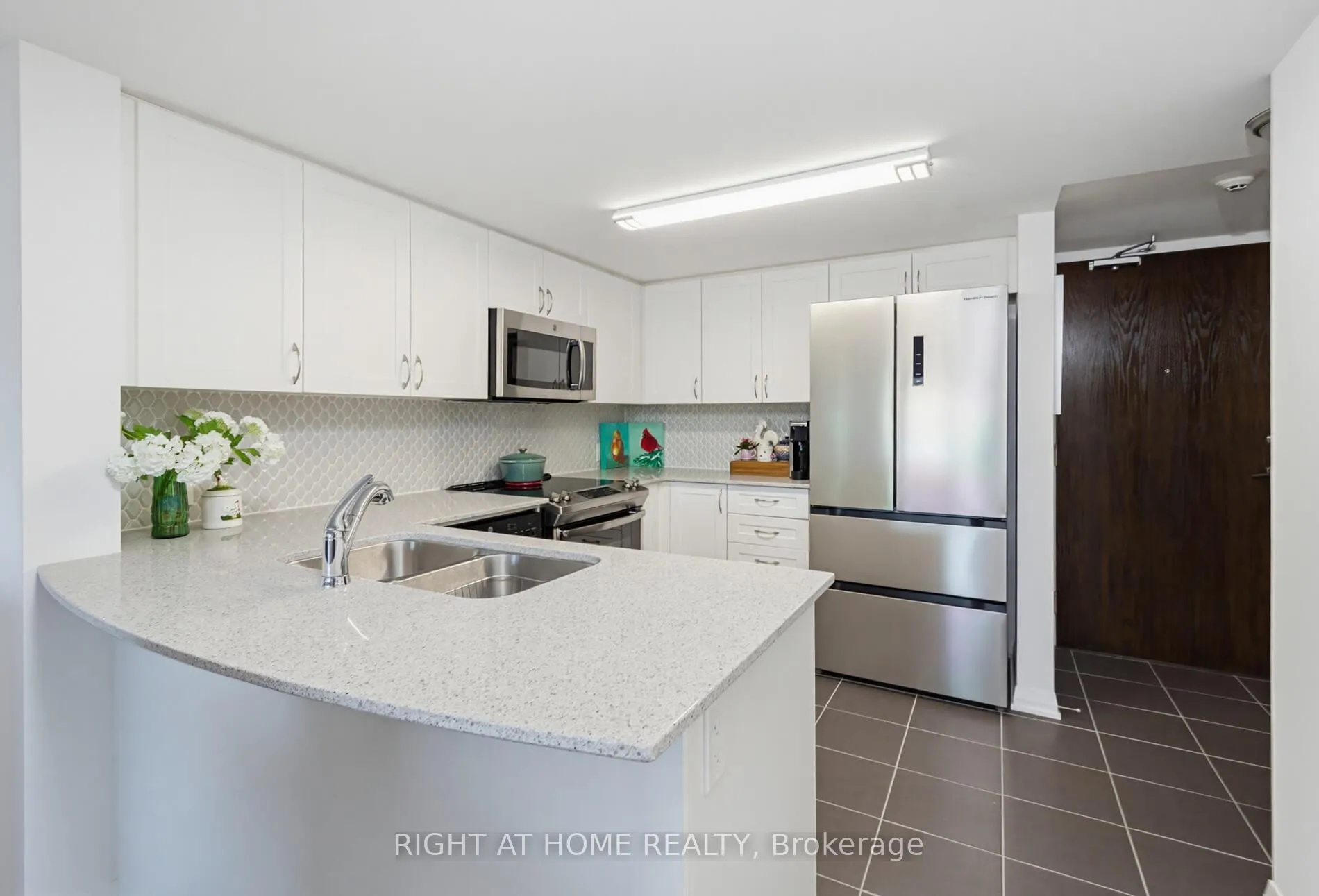 Photo 7 of Unit 318, 40 Via Rosedale, Brampton, Sandringham-Wellington — HOMEH