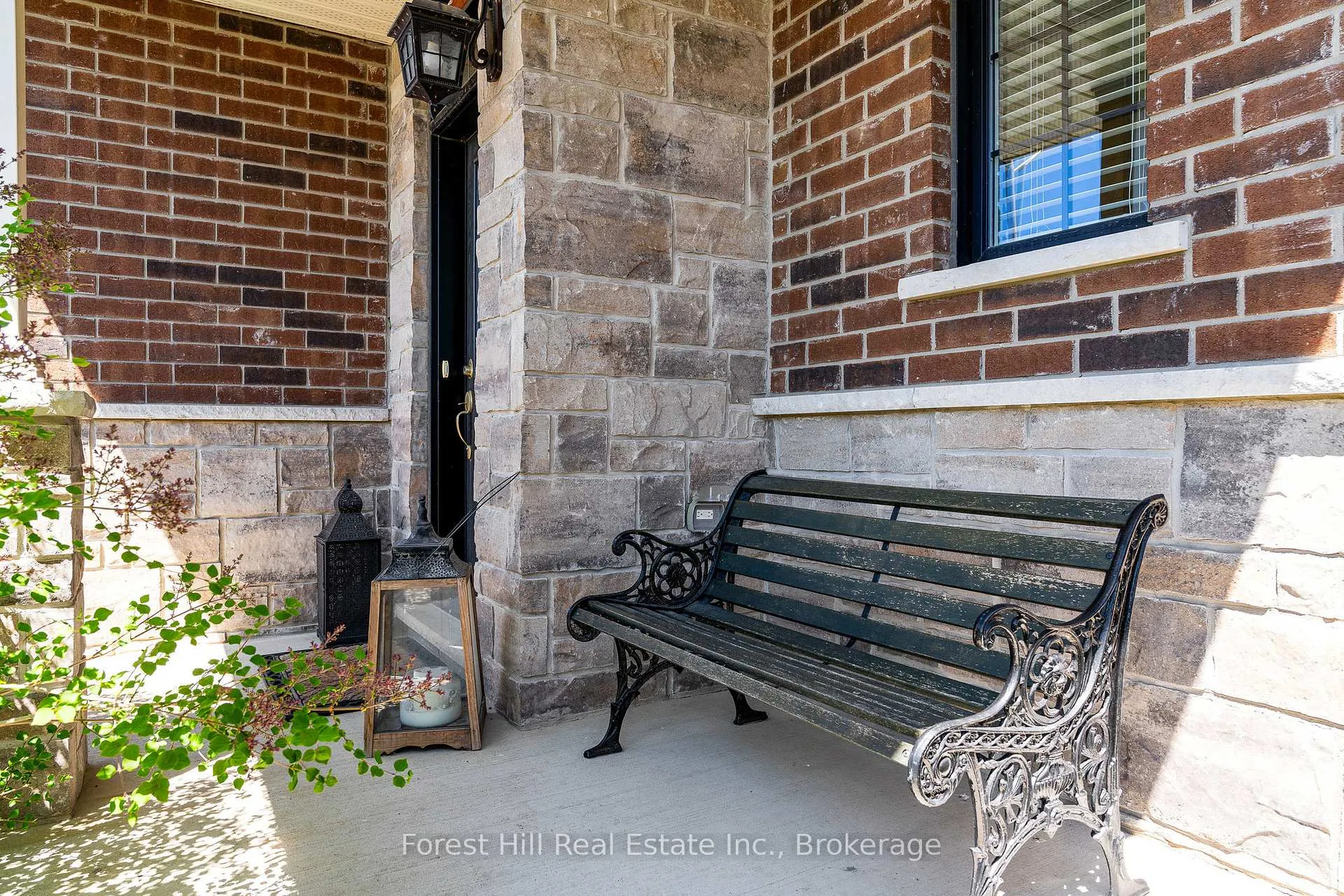 Photo 3 of 21 Marta Crescent, Barrie, Ardagh — HOMEH