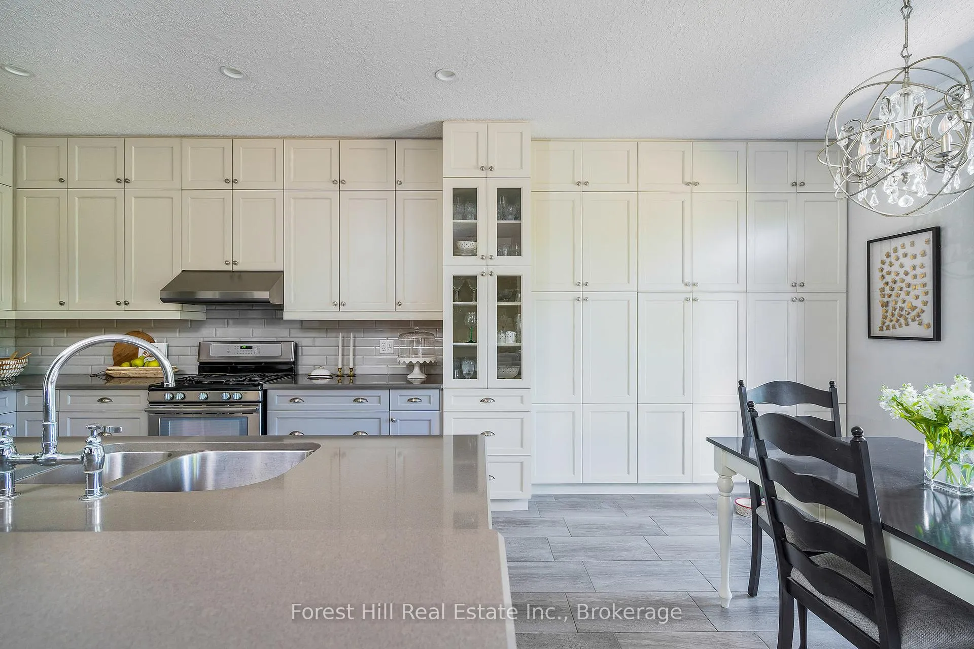 Photo 14 of 21 Marta Crescent, Barrie, Ardagh — HOMEH