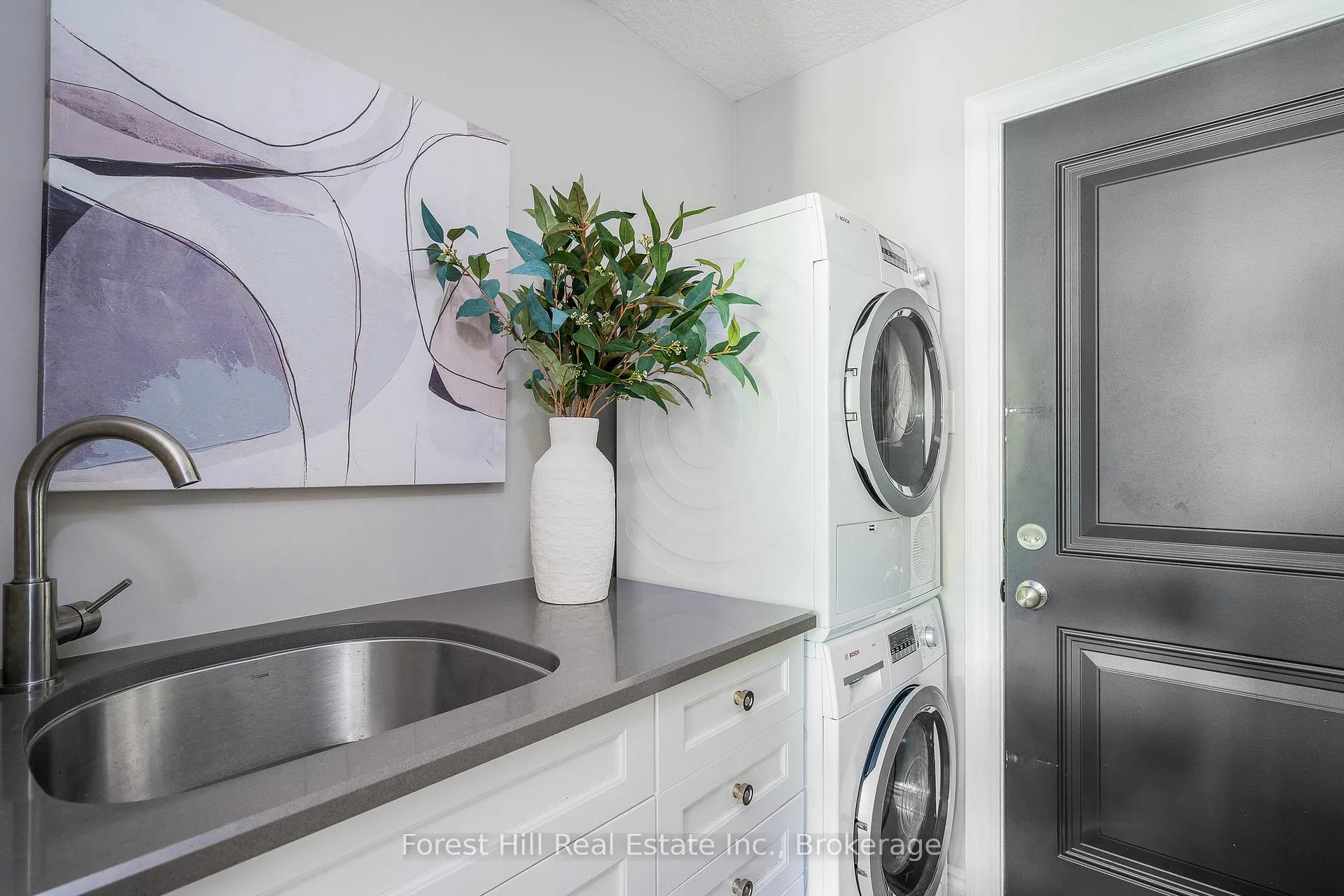 Photo 18 of 21 Marta Crescent, Barrie, Ardagh — HOMEH