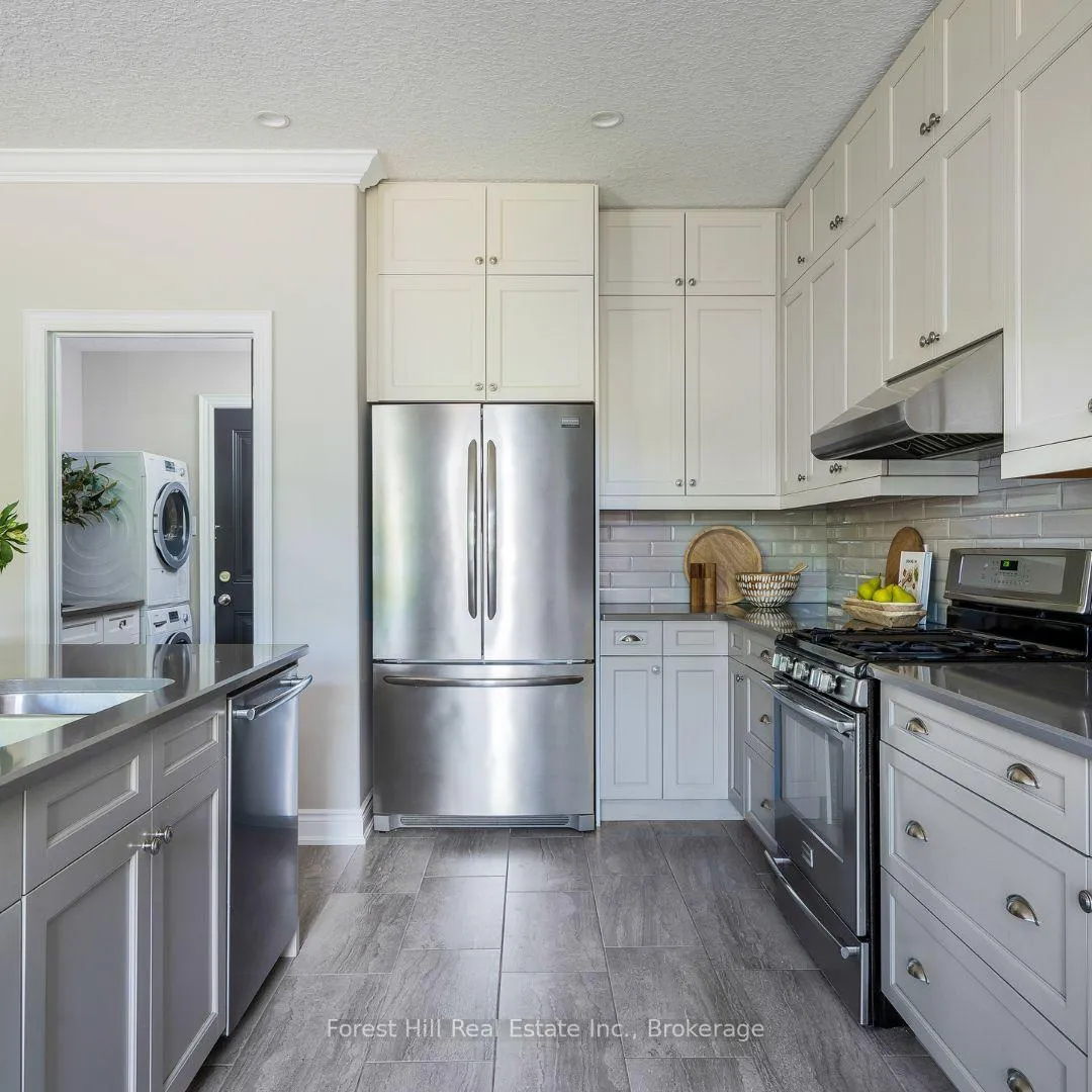 Photo 15 of 21 Marta Crescent, Barrie, Ardagh — HOMEH